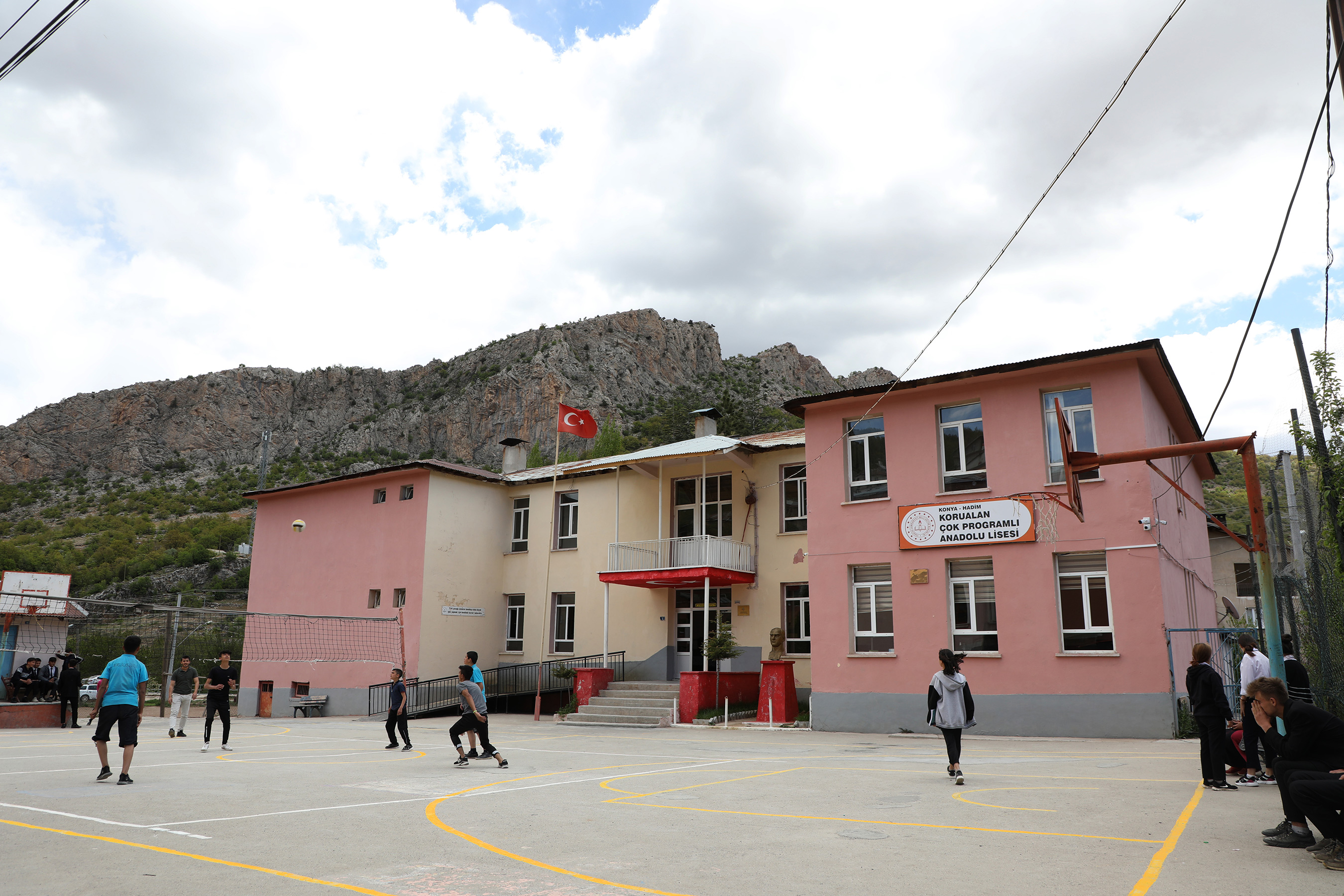 Büyükşehir 278 Okulda Oyun Alanları Oluşturdu