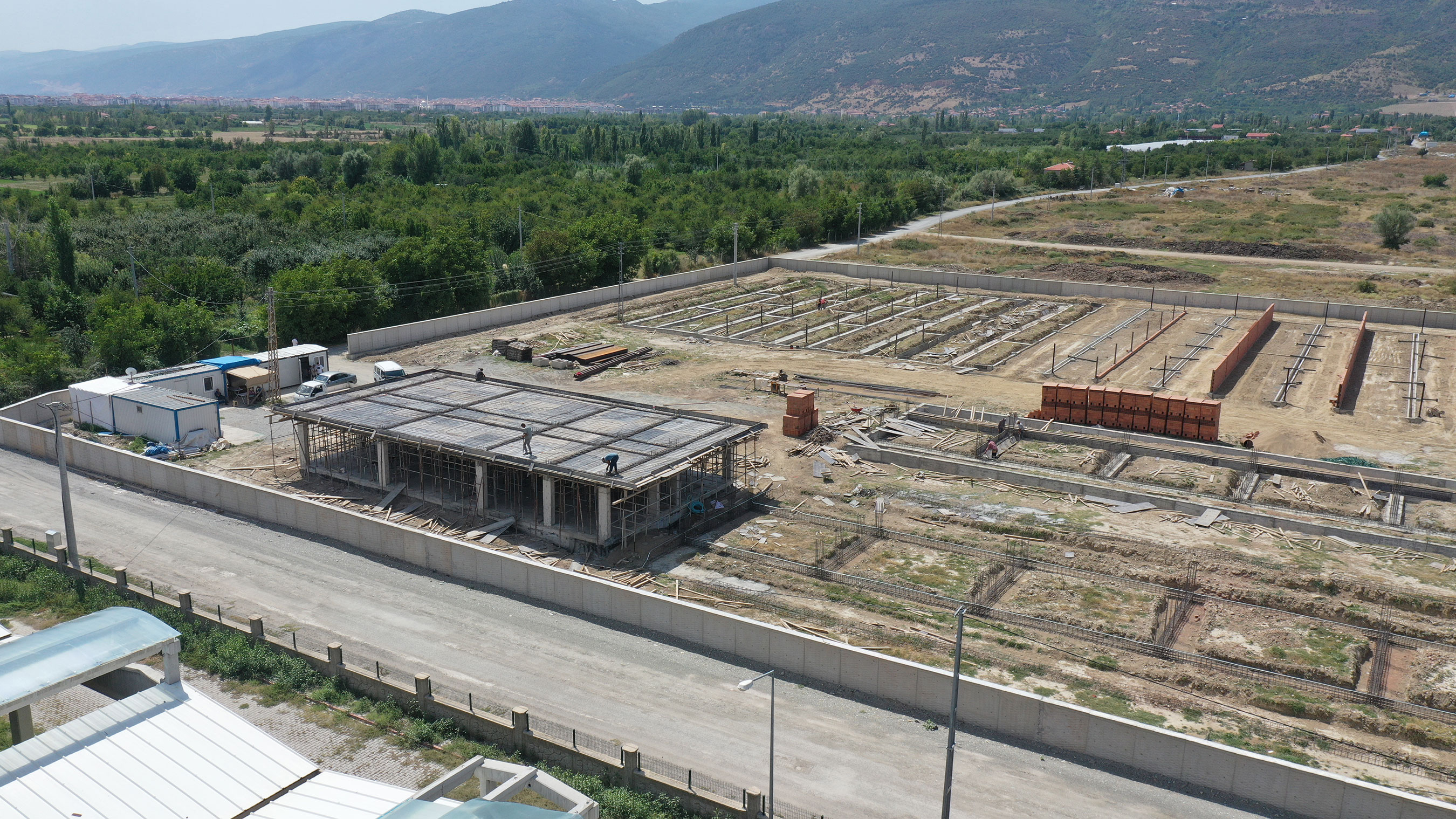 Başkan Altay Akşehir Hayvan Barınağı ve Bakımevi İnşaatını İnceledi