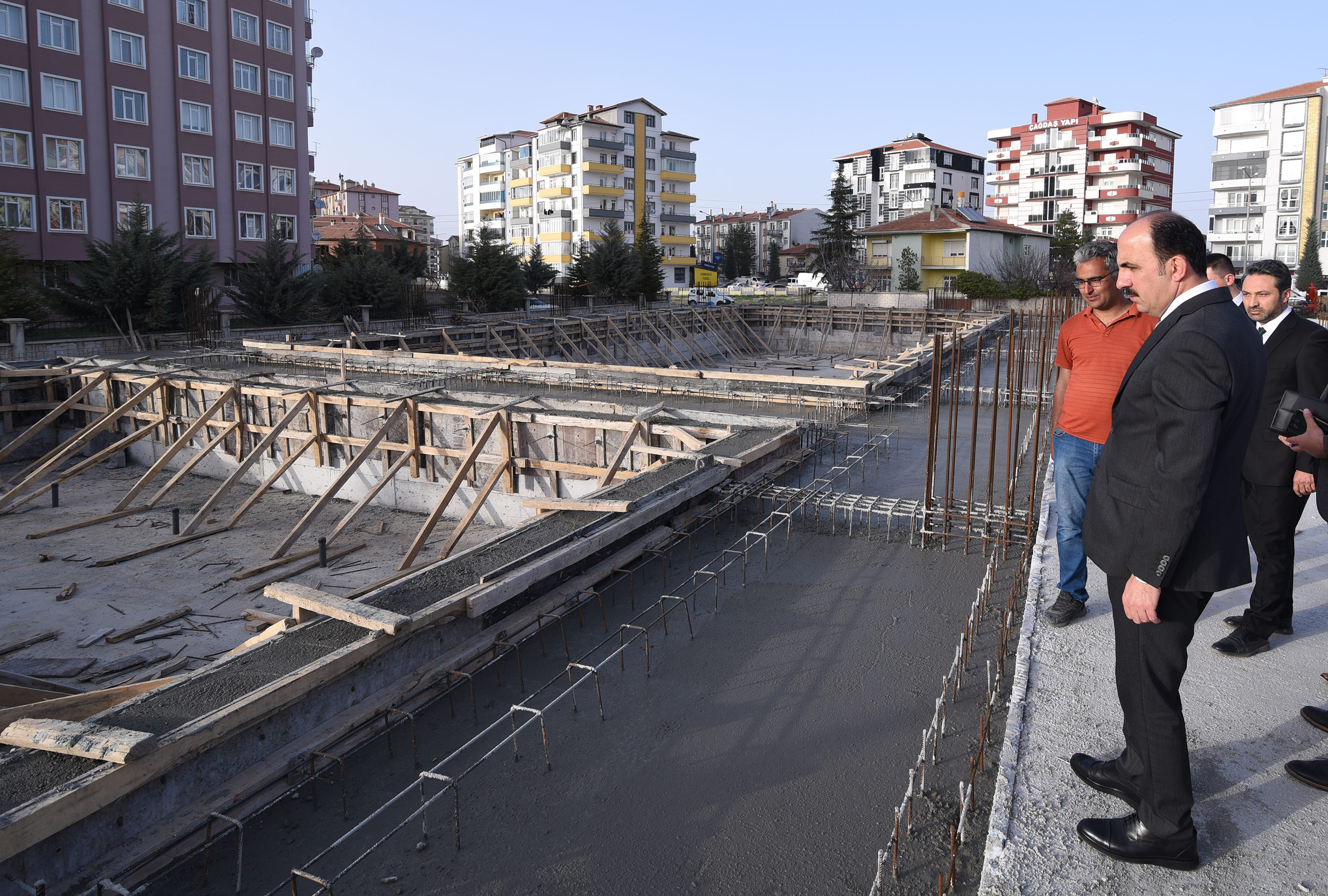 Başkan Altay Ereğli Yarı Olimpik Yüzme Havuzu İnşaatını İnceledi