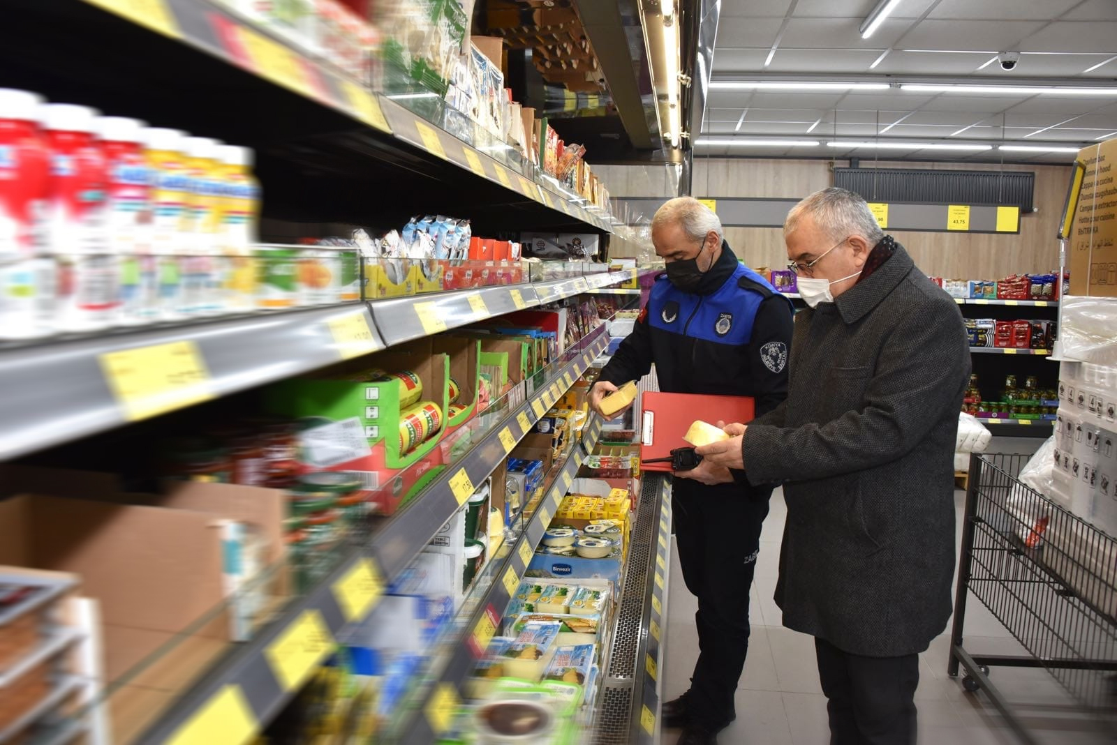 Konya Büyükşehir Zabıtasından Marketlerde KDV Denetimi