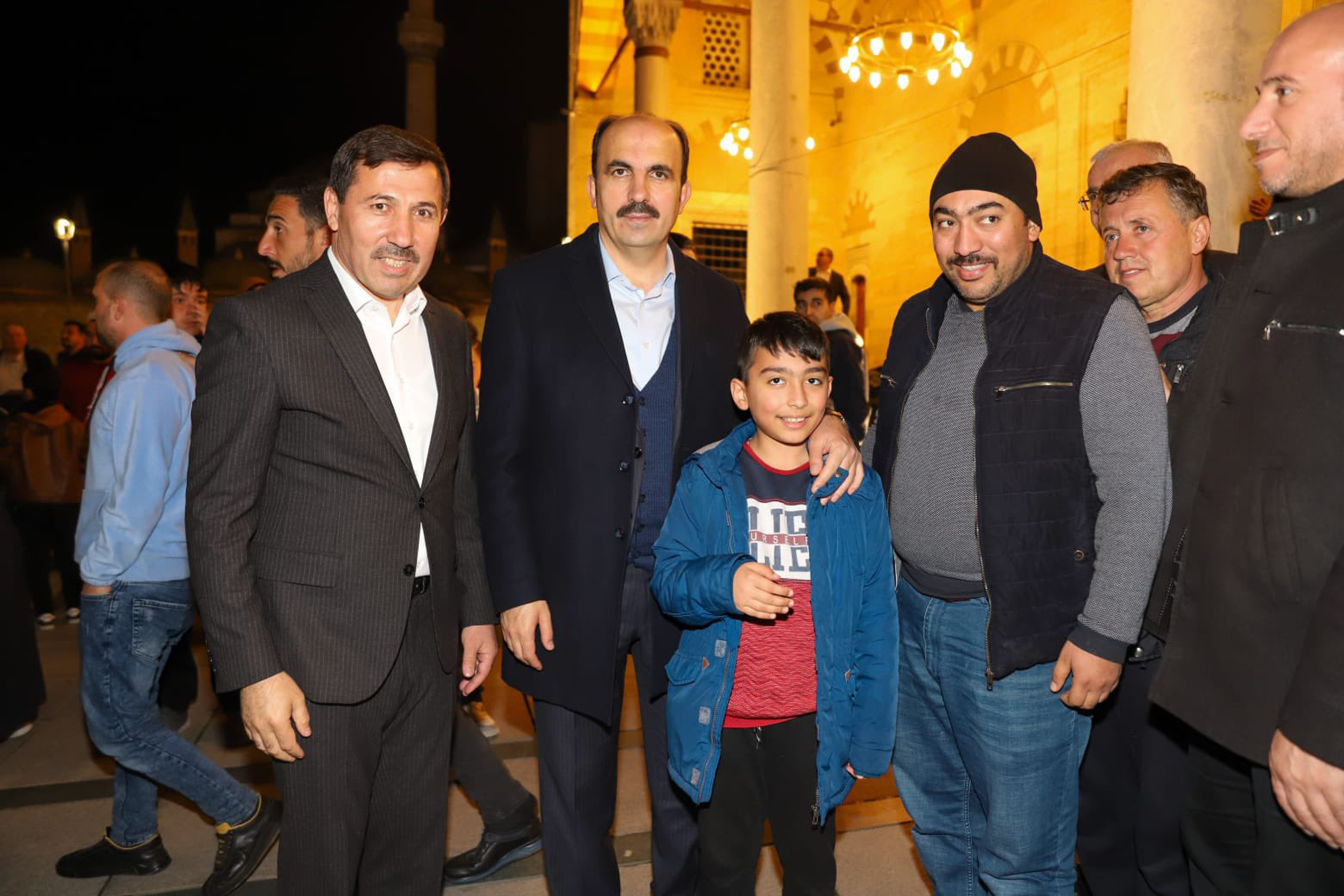 Başkan Altay Teravih Sonrası Konyalılarla Buluştu