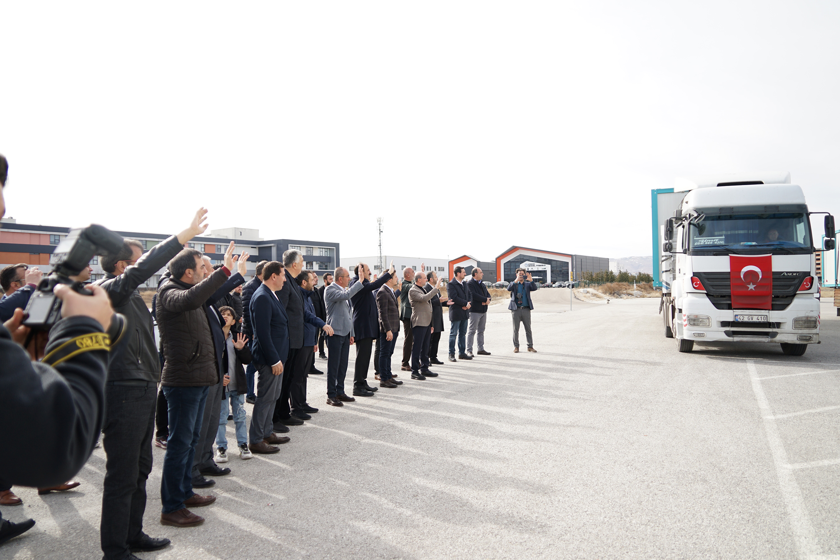 Hatay'daki Konya Konteyner Kenti İçin 10 TIR Daha Dualarla Yola Çıktı 