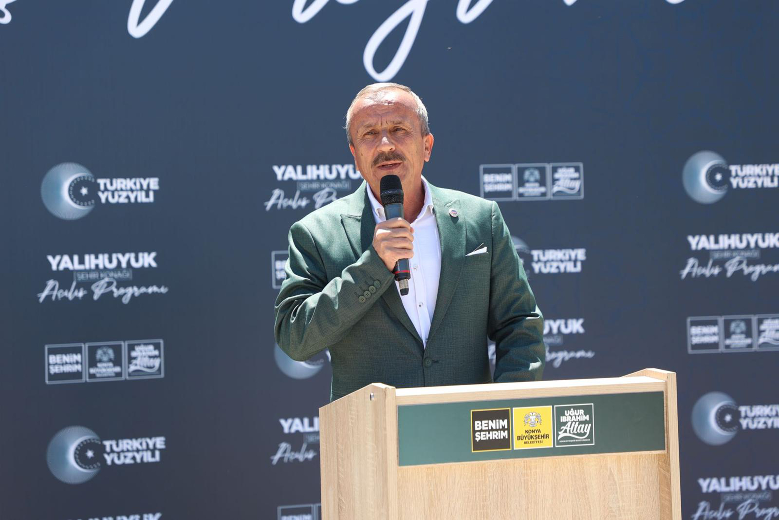 Başkan Altay: "Sürekli İş ve Hizmet Üreten Bir Belediyecilik Anlayışıyla Çalışıyoruz"