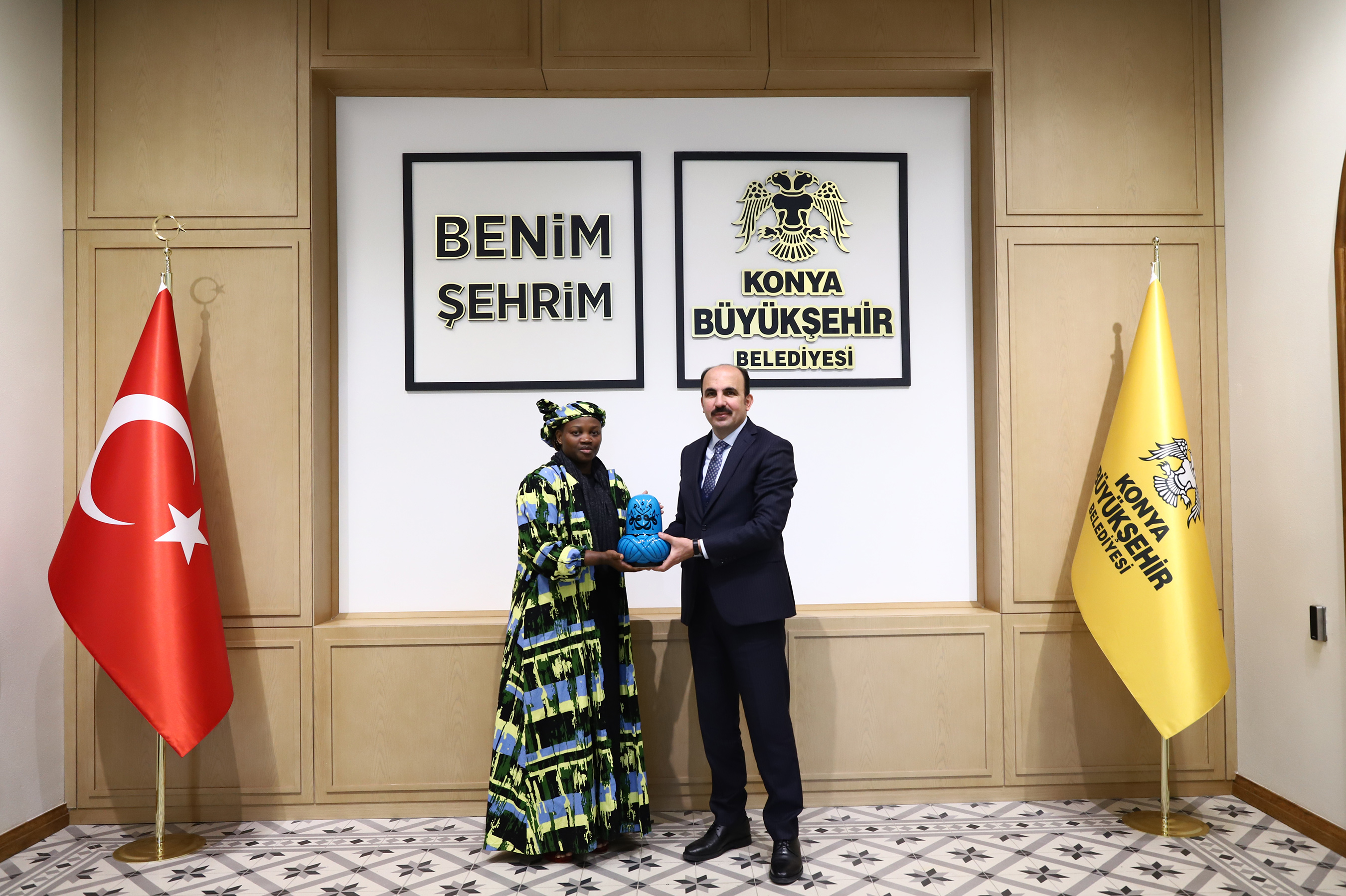 Uganda Büyükelçisi Tiperu Başkan Altay'ı Ziyaret Etti
