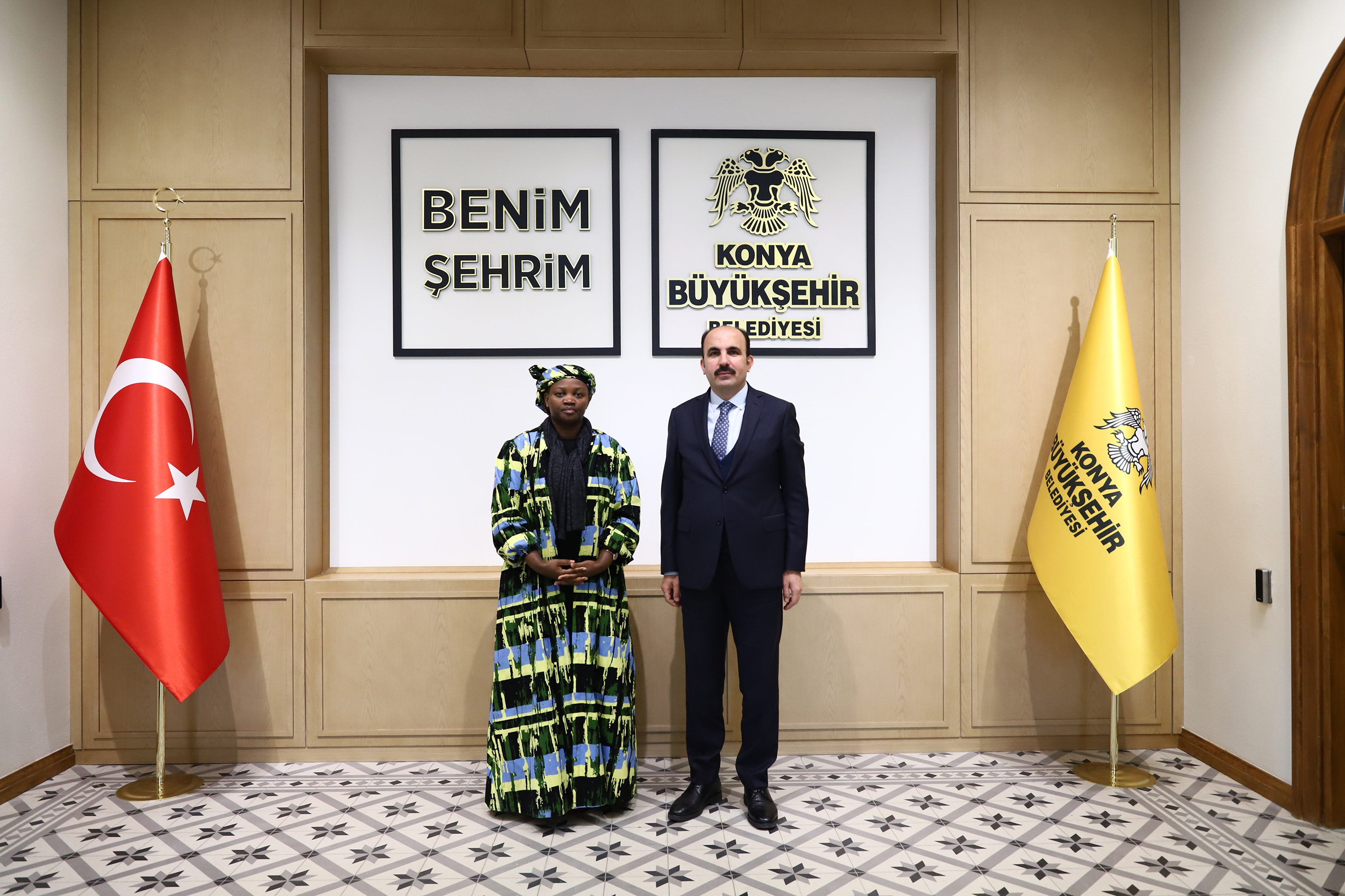 Uganda Büyükelçisi Tiperu Başkan Altay'ı Ziyaret Etti