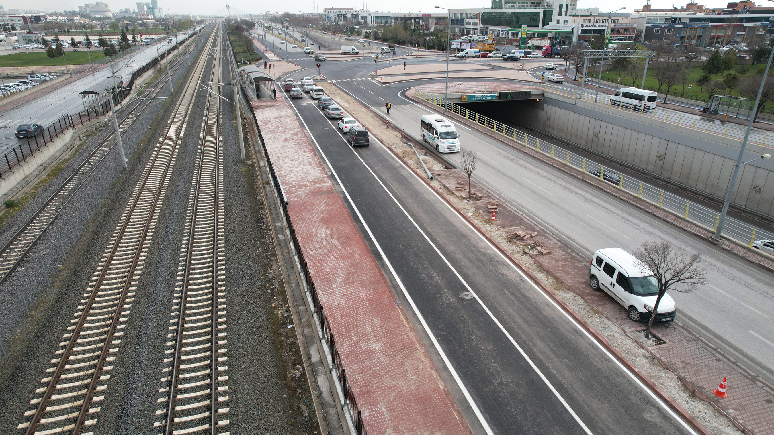 Demir Yolu Caddesi'nde Trafiği Rahatlatacak Düzenleme Tamamlandı
