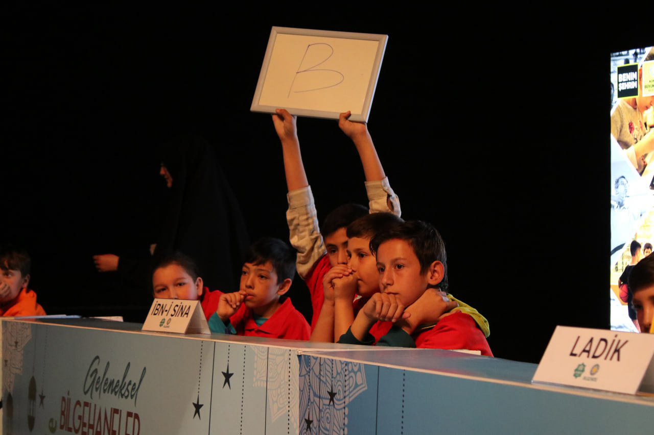 Bilgehaneler'de Bilgi ve Kültür Yarışmasının Finali Büyük Coşkuya Sahne Oldu