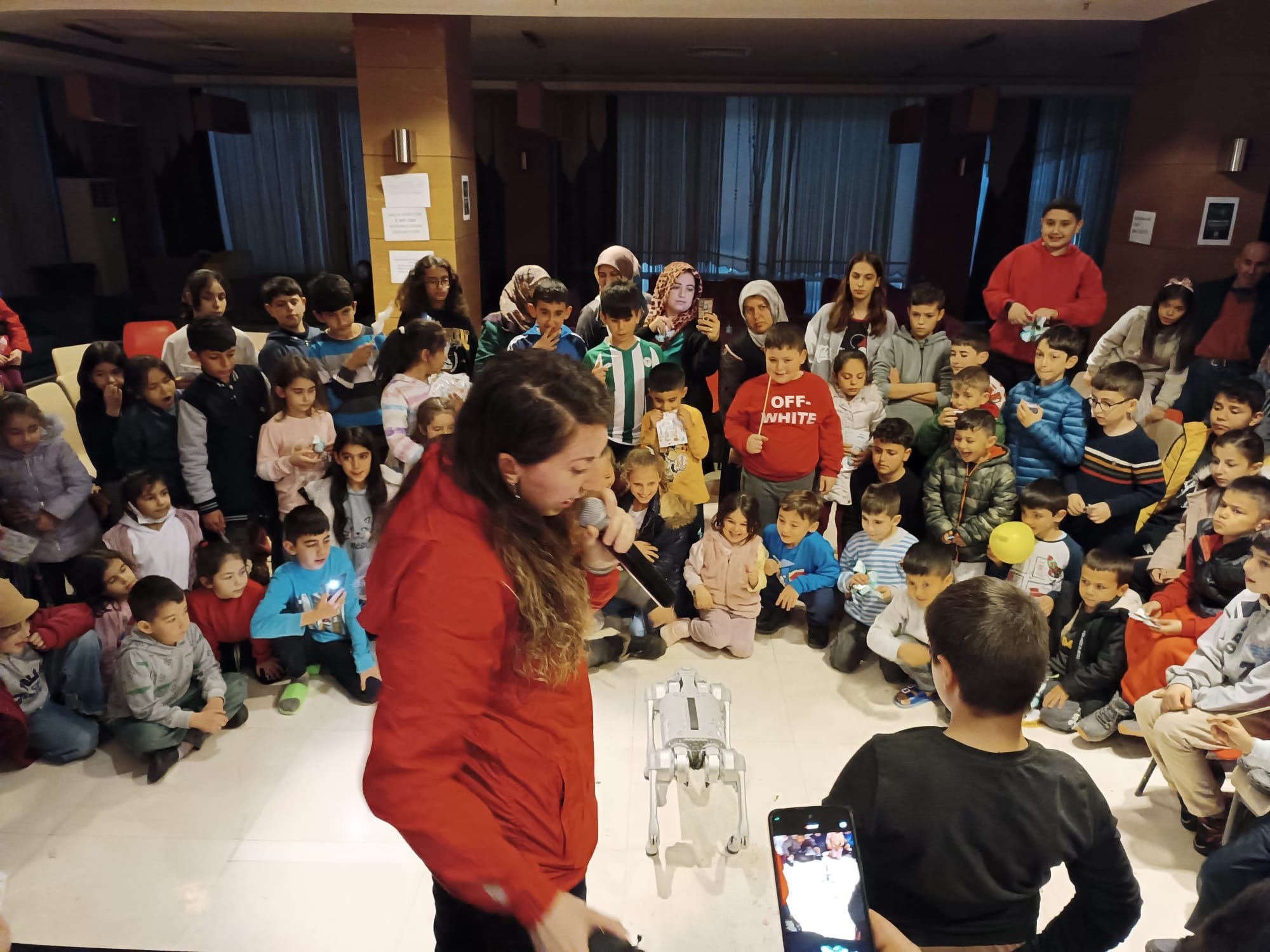 Konya Bilim Merkezi Konya'daki Depremzede Çocuklara Bilimle Moral Veriyor