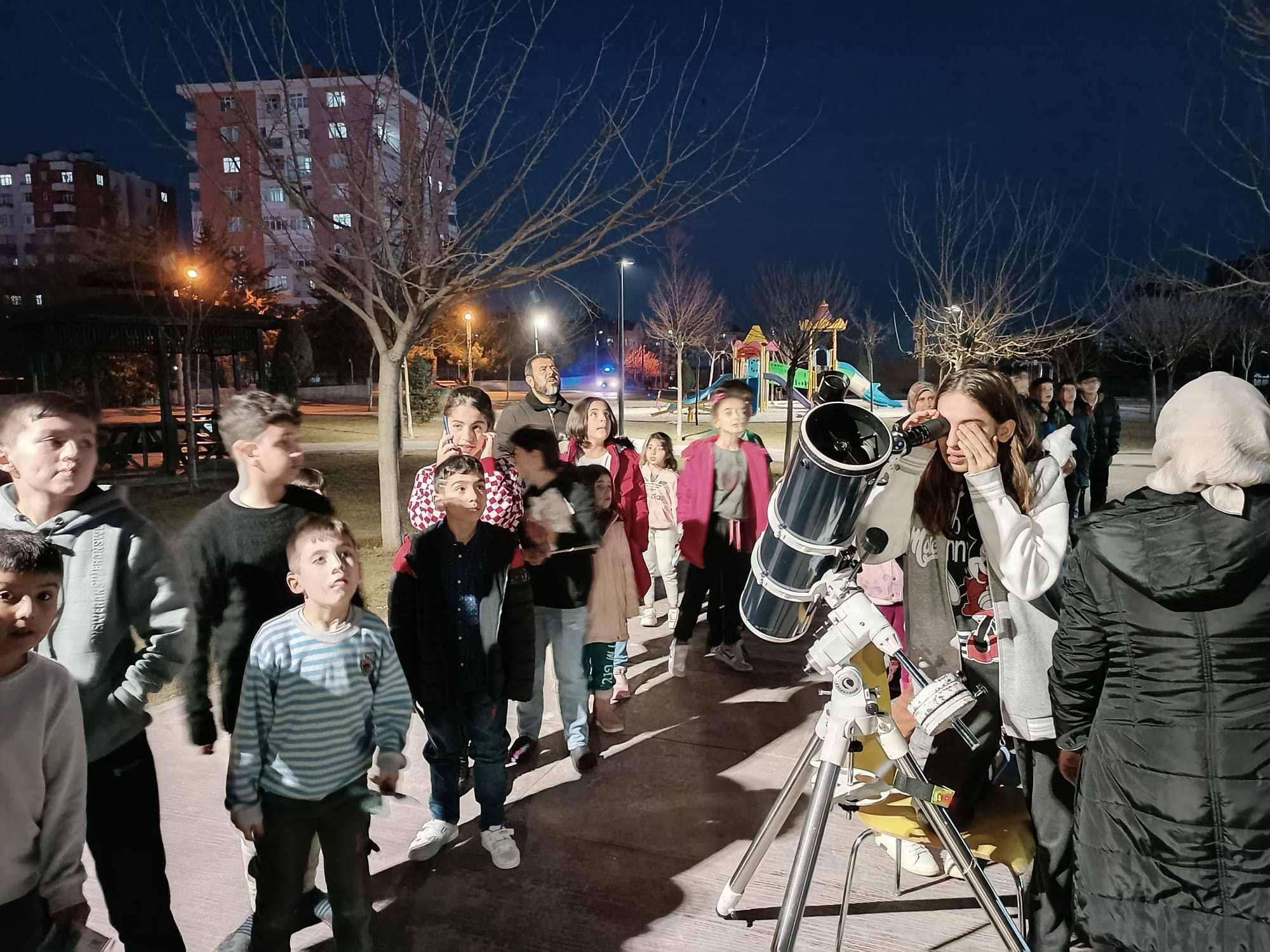 Konya Bilim Merkezi Konya'daki Depremzede Çocuklara Bilimle Moral Veriyor
