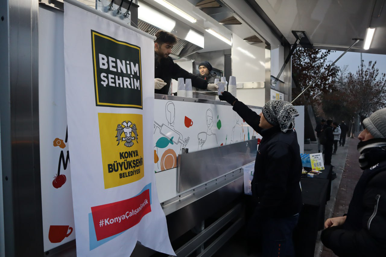 Konya Büyükşehir Çalışan Gençlik Meclisi'nden Yürekleri Isıtan Etkinlik