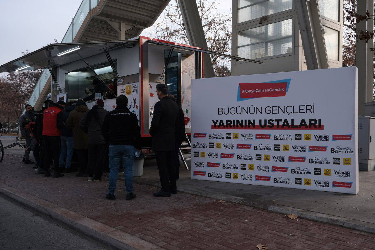 Konya Büyükşehir Çalışan Gençlik Meclisi'nden Yürekleri Isıtan Etkinlik