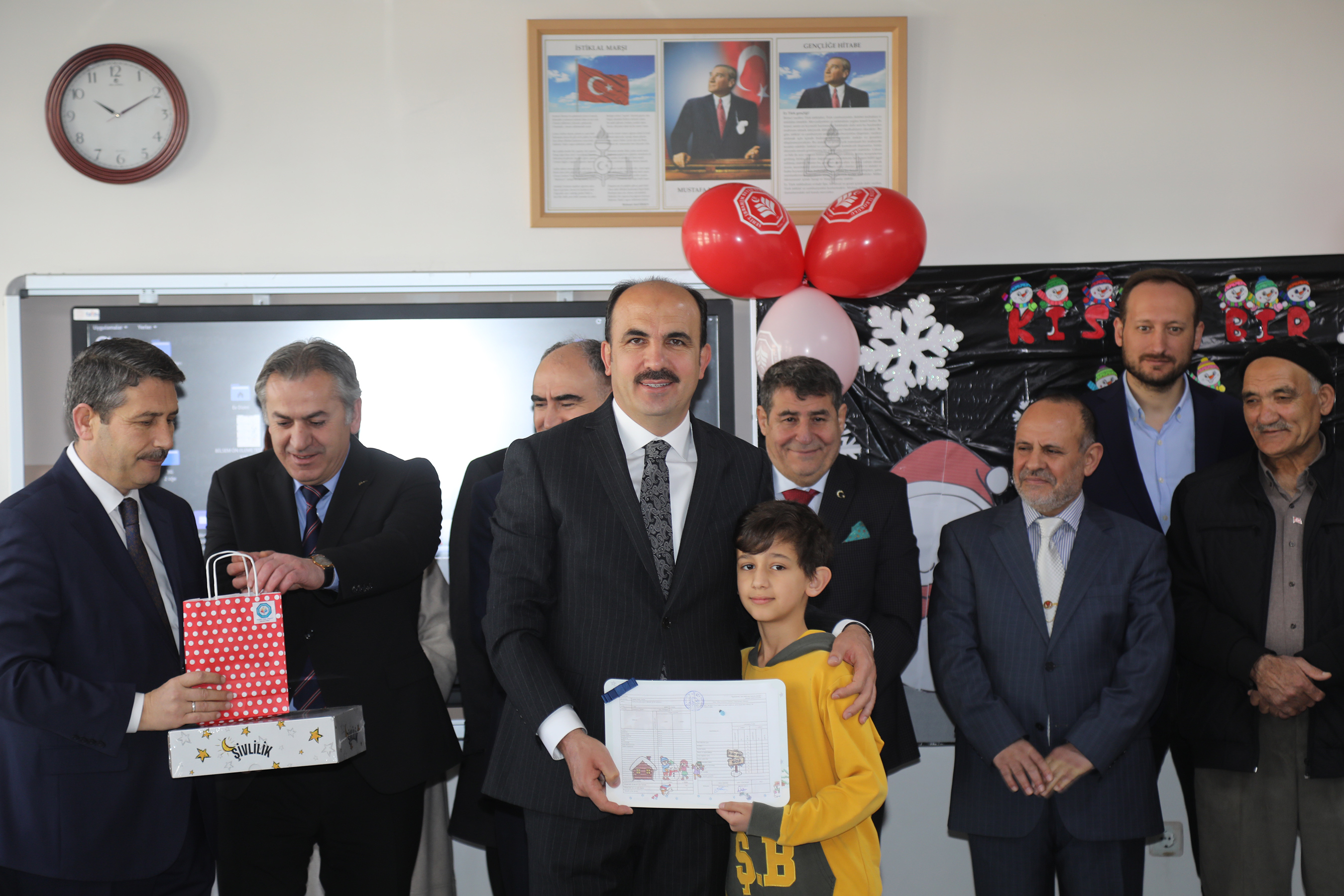 Başkan Altay: '200 Bin Çocuğumuza Karneleri İle Birlikte Şivlilik Hediyemizi Ulaştırdık'