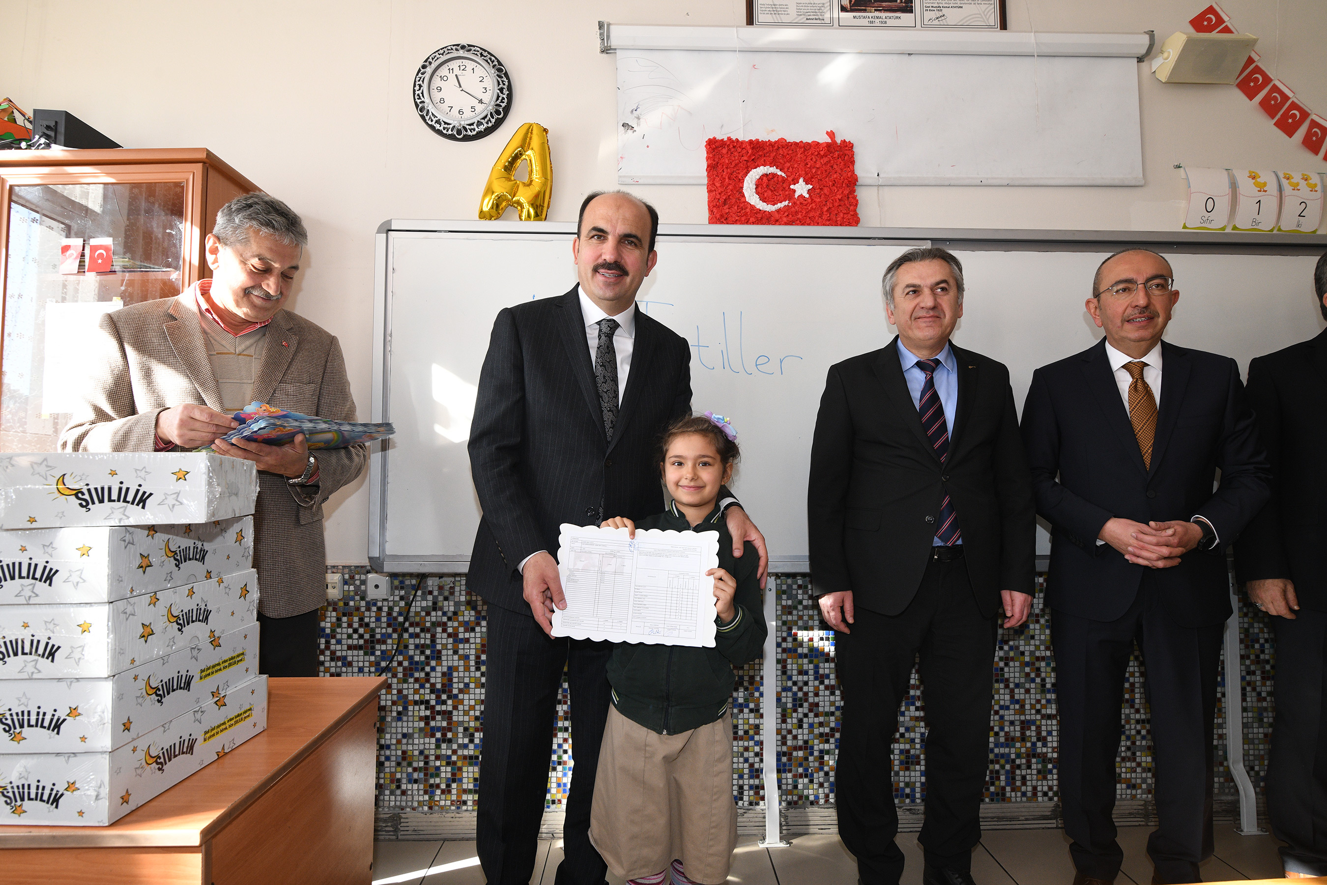 Başkan Altay: '200 Bin Çocuğumuza Karneleri İle Birlikte Şivlilik Hediyemizi Ulaştırdık'
