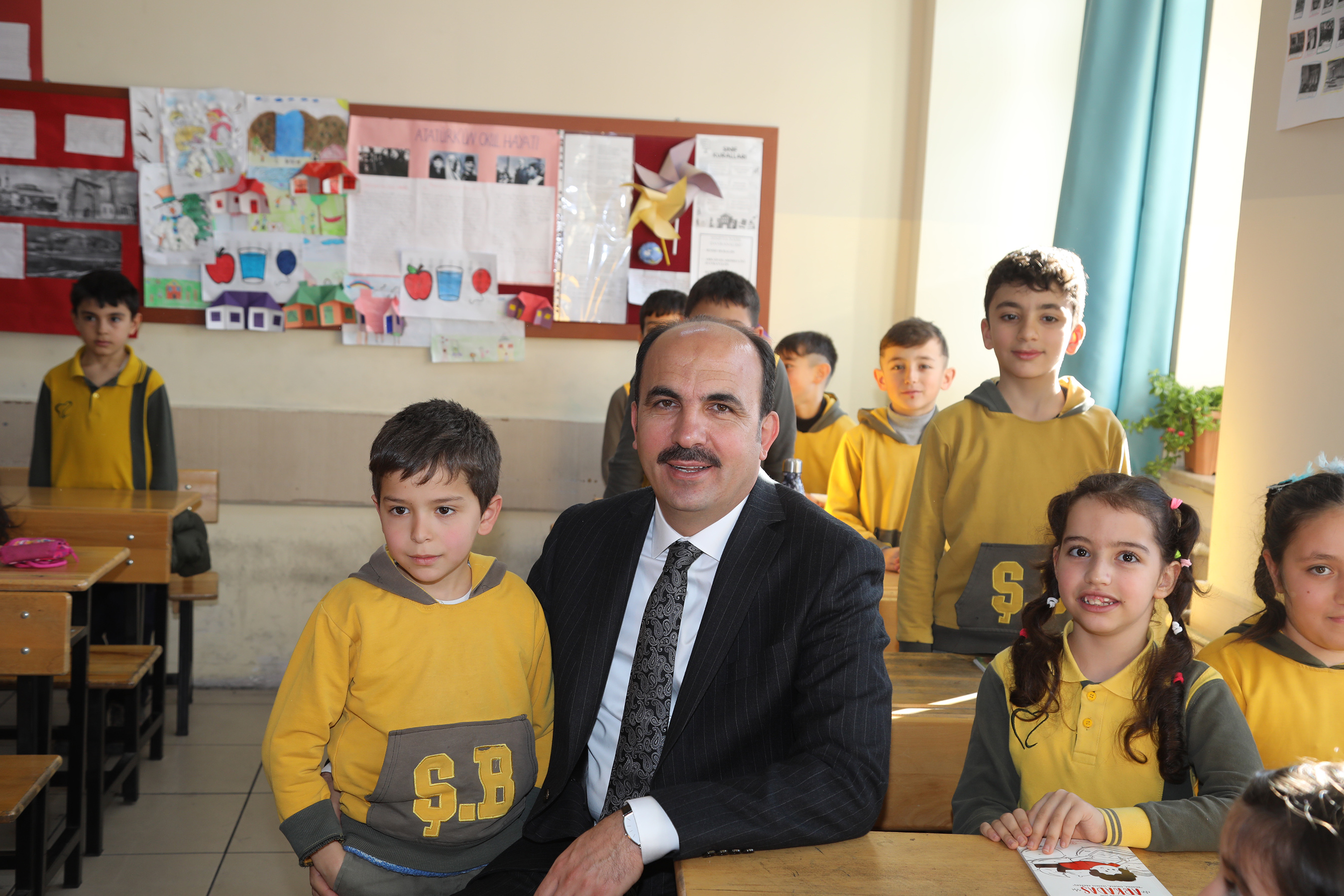 Başkan Altay: '200 Bin Çocuğumuza Karneleri İle Birlikte Şivlilik Hediyemizi Ulaştırdık'