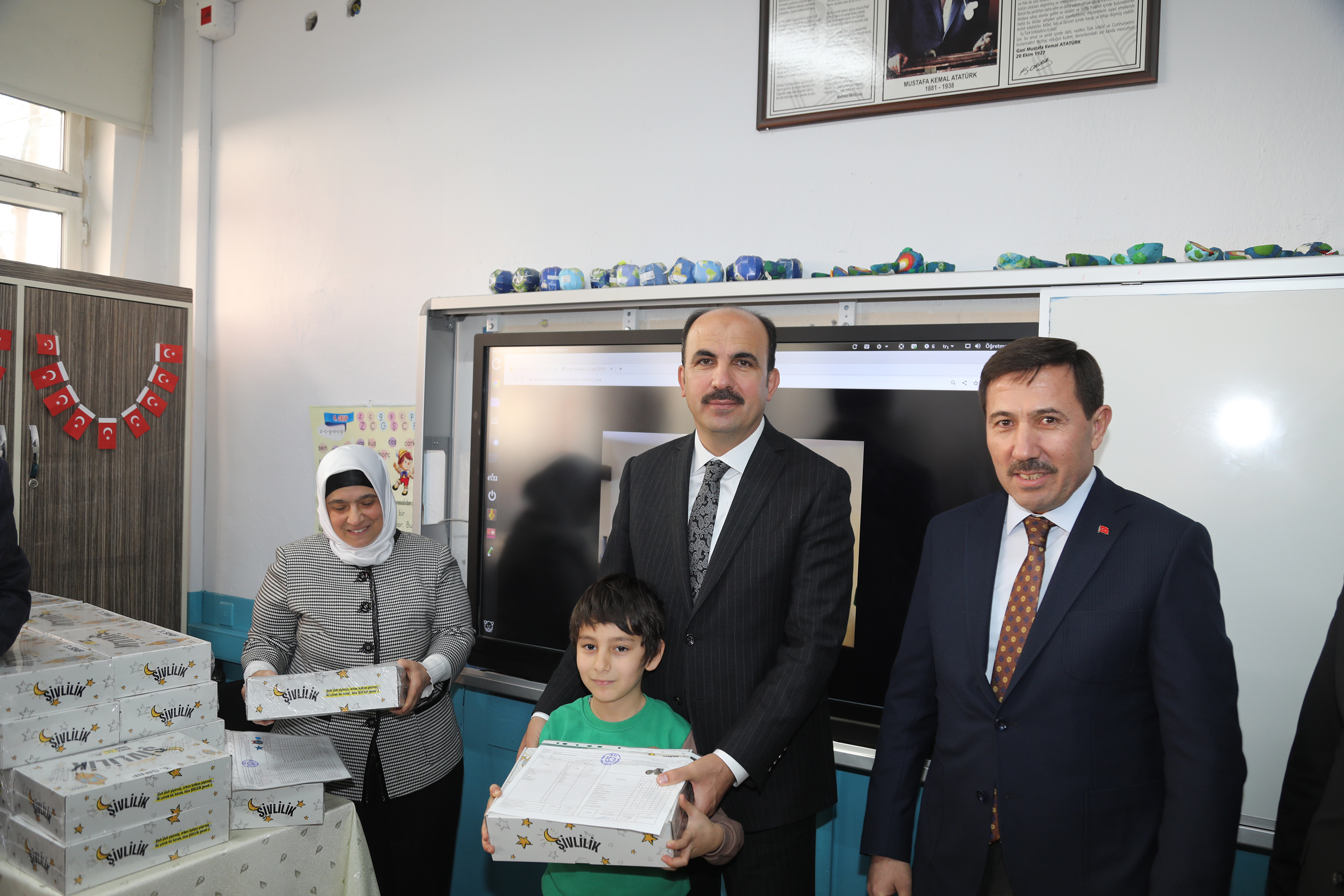 Başkan Altay: '200 Bin Çocuğumuza Karneleri İle Birlikte Şivlilik Hediyemizi Ulaştırdık'