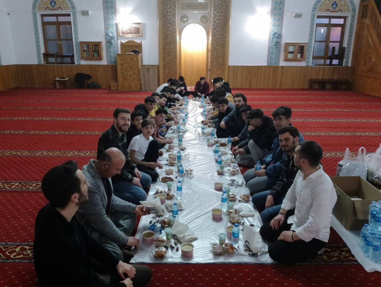 Lise Medeniyet Akademilerinde Ramazan Dolu Dolu Geçiyor