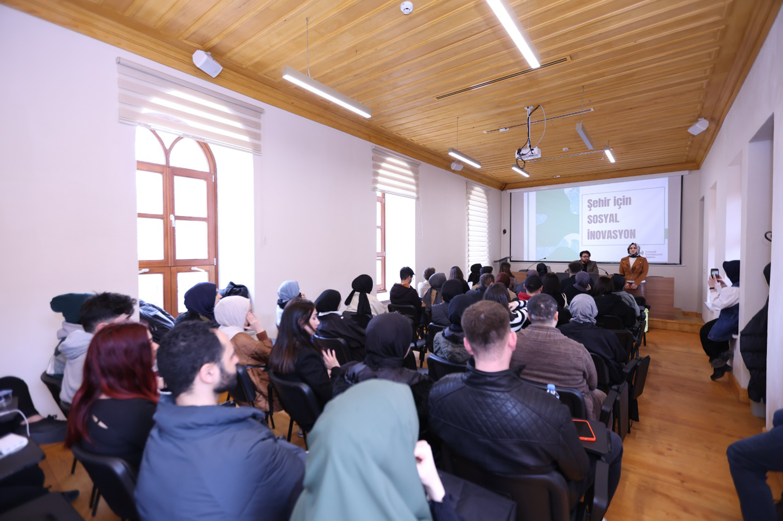 Sosyal İnovasyon Ajansı'ndan FSM Üniversitesi'nde 'Tasarım İçin İnovasyon' Etkinliği