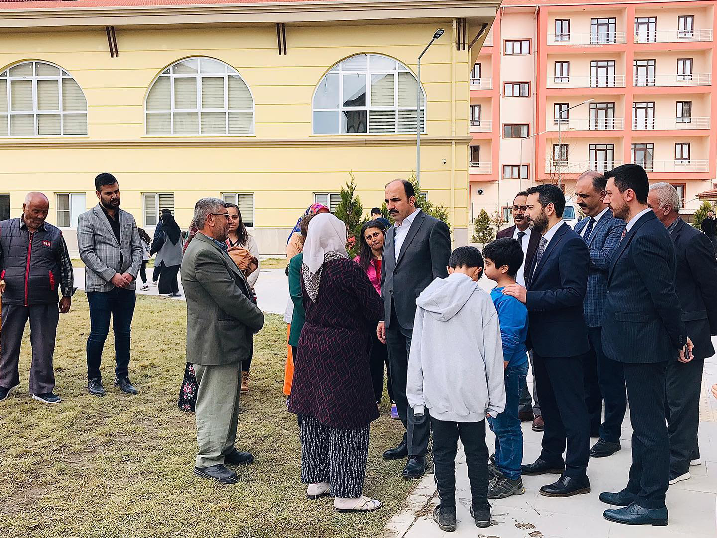 Başkan Altay Konya'da Misafir Edilen Depremzedelerle Buluştu