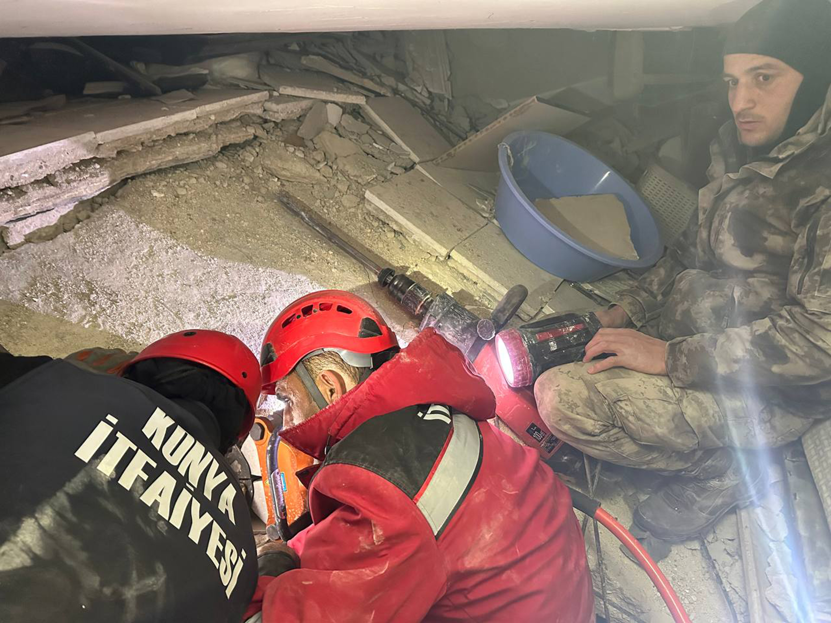 Konya Büyükşehir Tüm İmkanlarıyla Deprem Bölgesinde 
