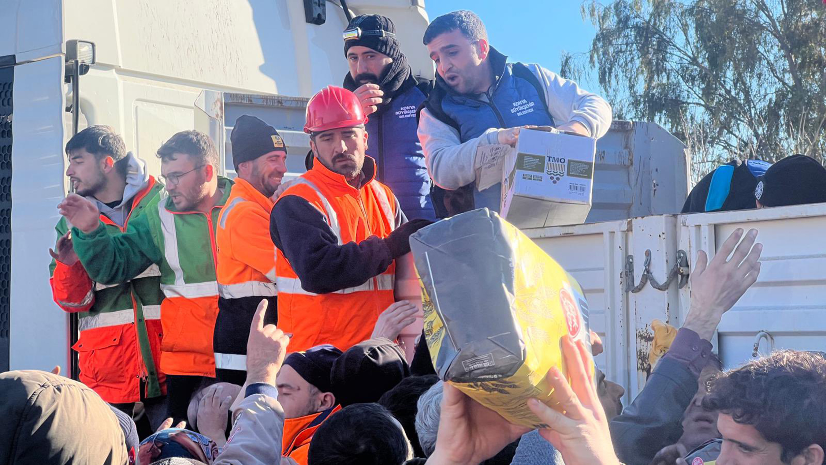 Konya Büyükşehir Tüm İmkanlarıyla Deprem Bölgesinde 