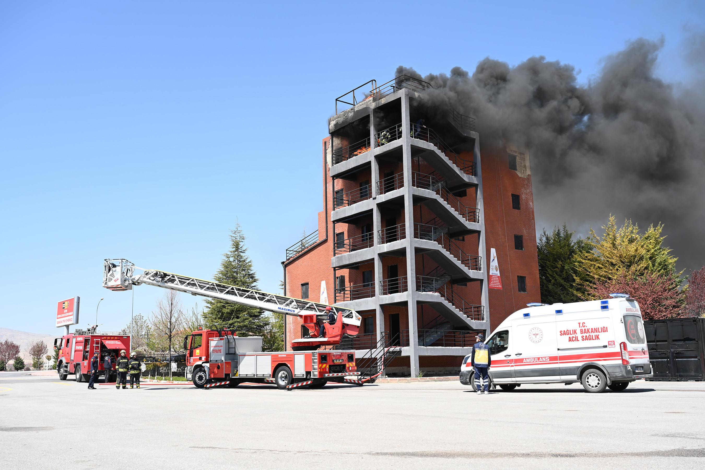 Konya Büyükşehir ve TİKA Makedonyalı İtfaiyecilere Eğitim Verdi 