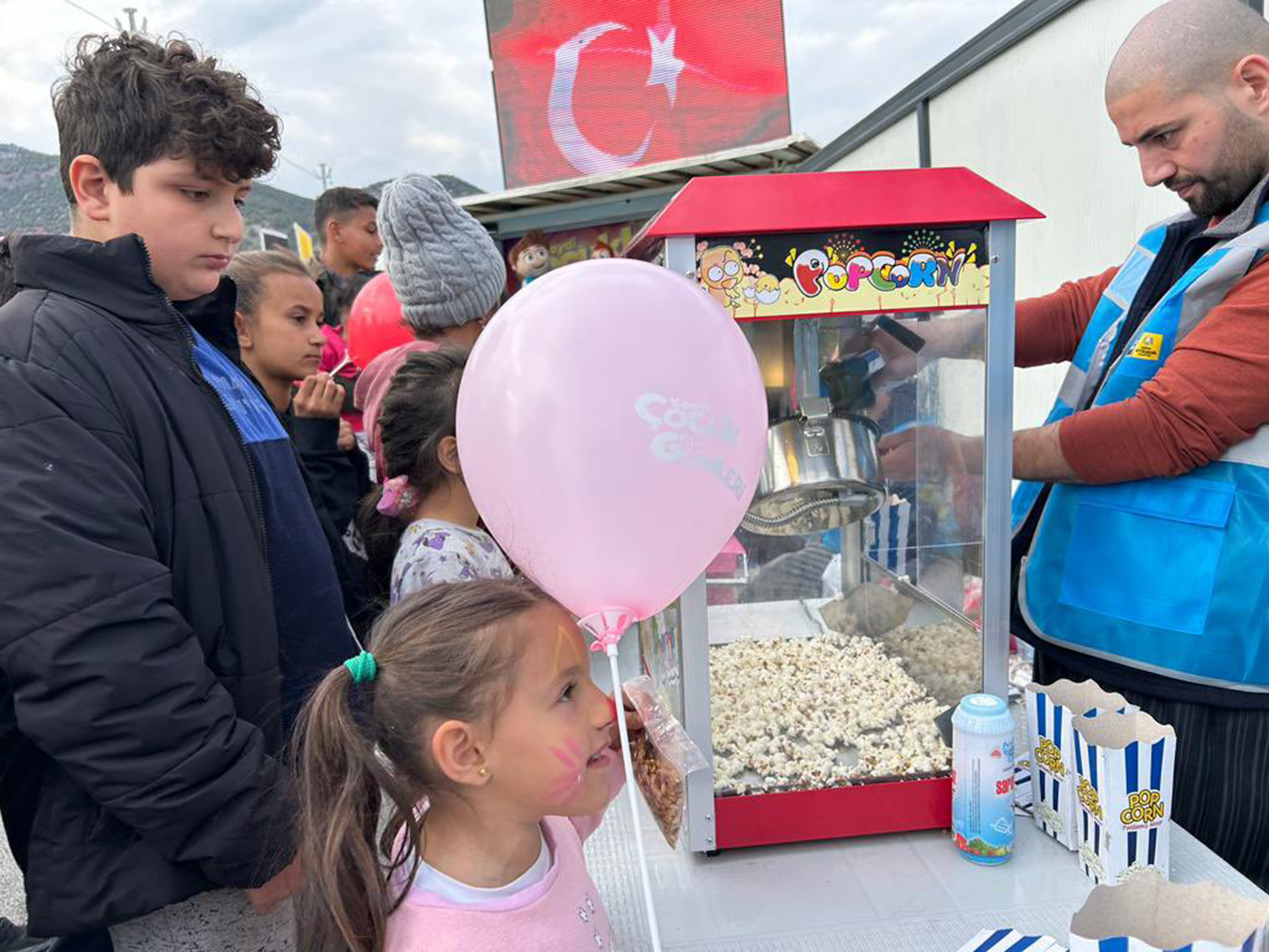 Konya Büyükşehir 11 İlde Depremzede Çocuklara Özel Etkinlikler Başlattı 