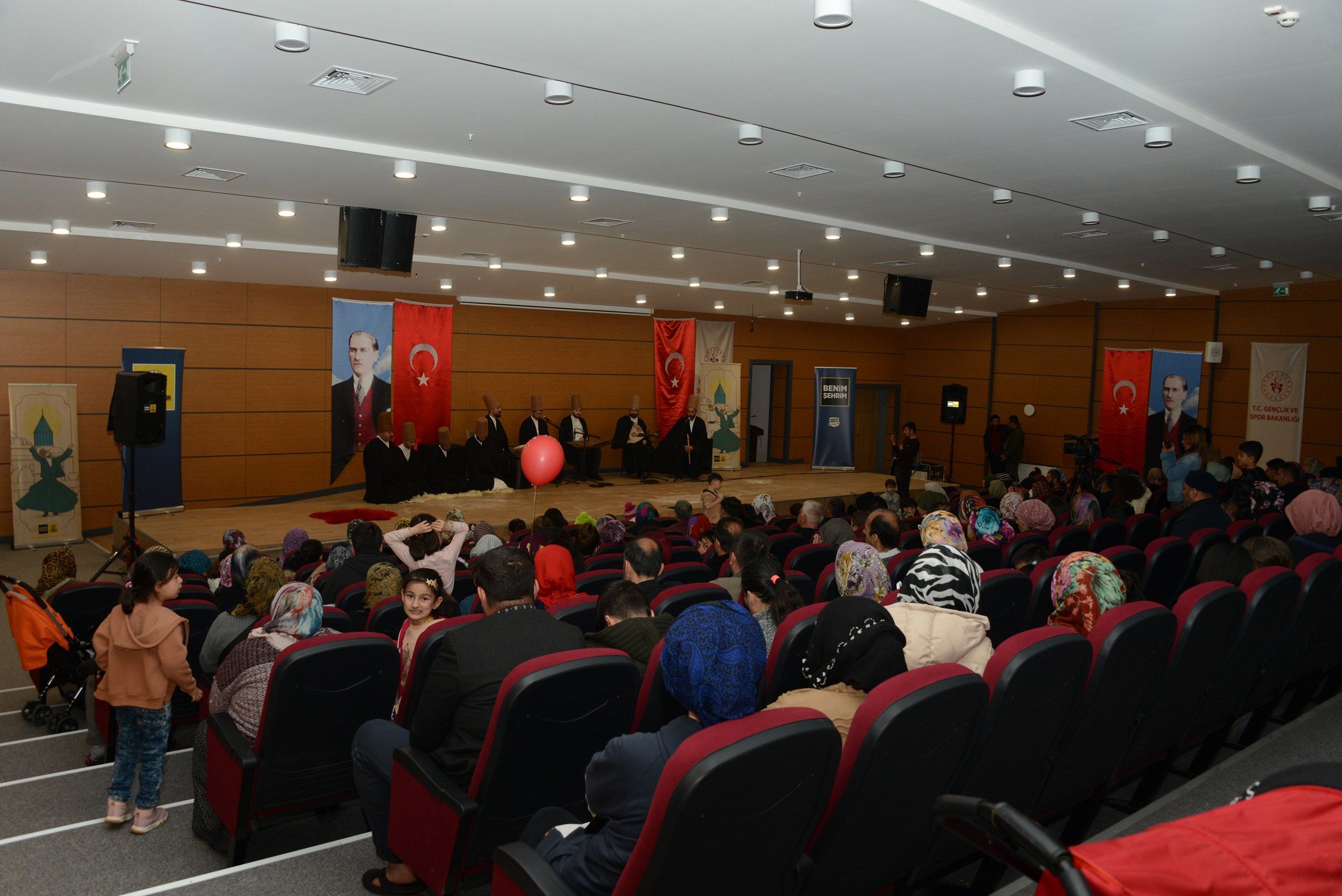 Büyükşehir Konya'da Yurtlarda Kalan Depremzedelere Sema Programlarıyla Moral Veriyor