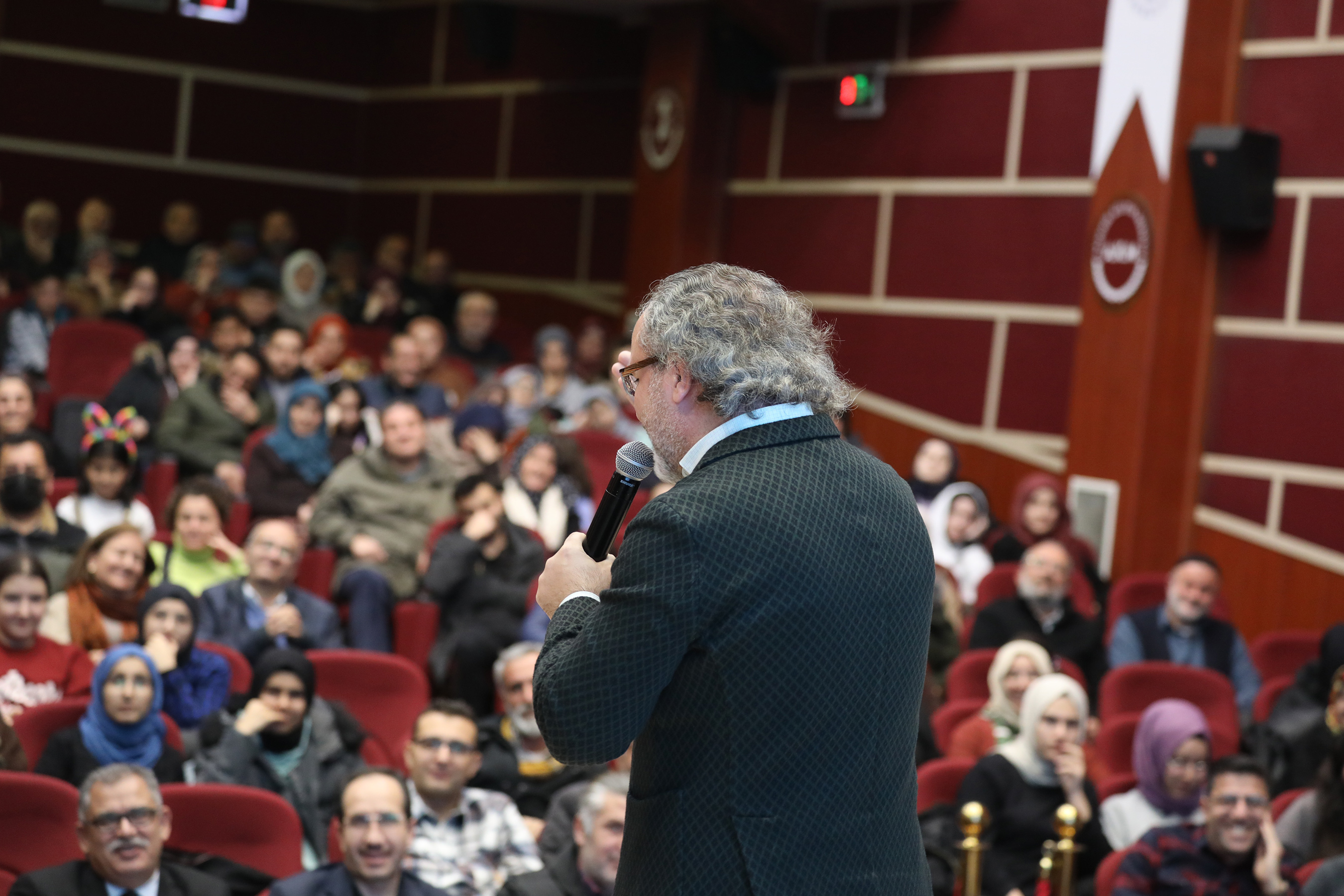 Konya Büyükşehir İlçelerdeki Şehir Konferanslarında Sevilen İsimleri Konyalılarla Buluşturuyor