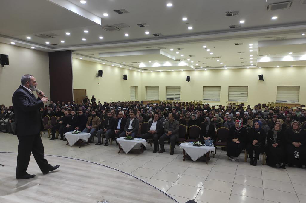 Dursun Ali Erzincanlı ve Hayati İnanç İlçe Şehir Konferanslarına Konuk Oldu