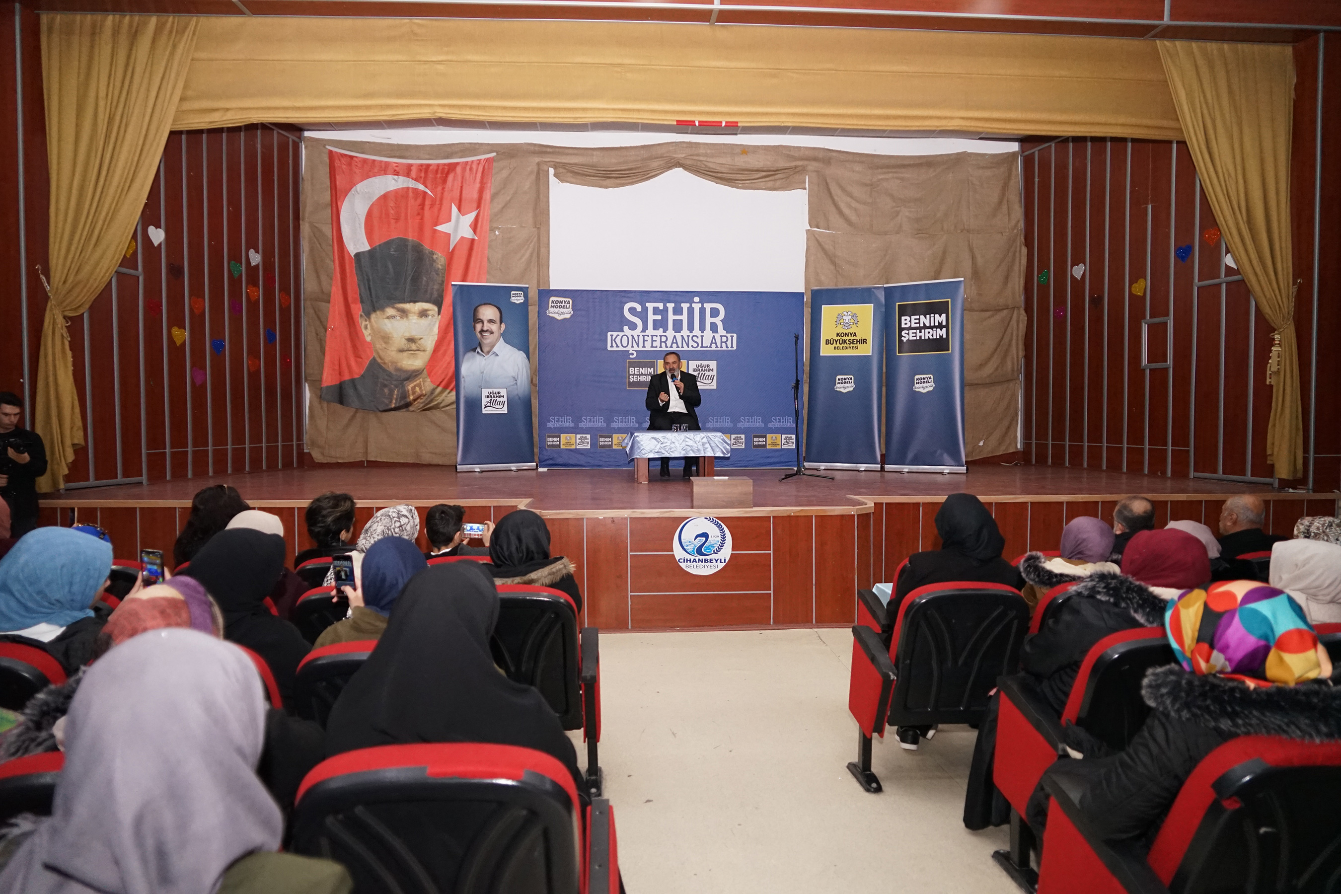 Dursun Ali Erzincanlı ve Hayati İnanç İlçe Şehir Konferanslarına Konuk Oldu