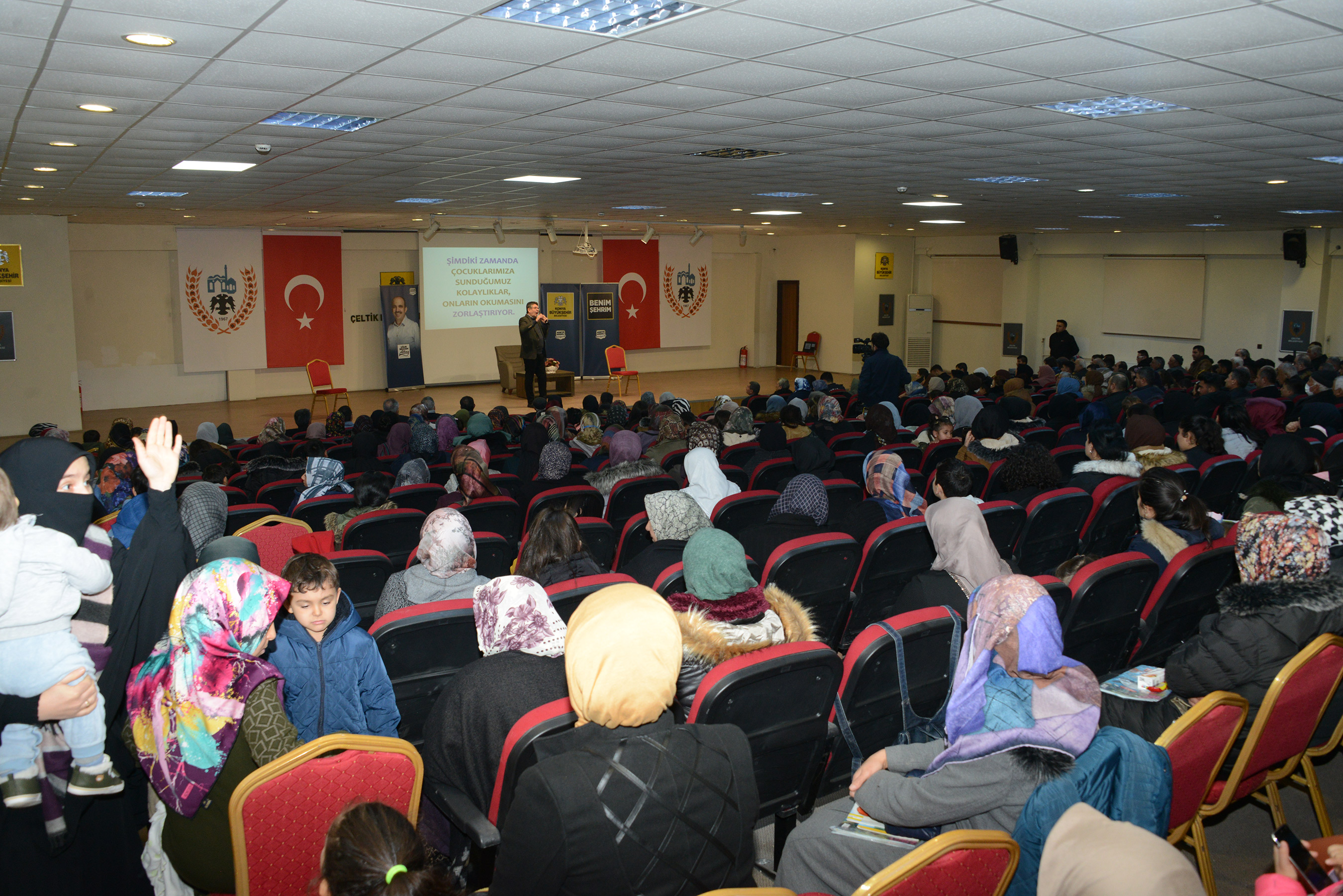Konya Büyükşehir İlçe Şehir Konferanslarıyla Kültür Hayatını Canlandırıyor