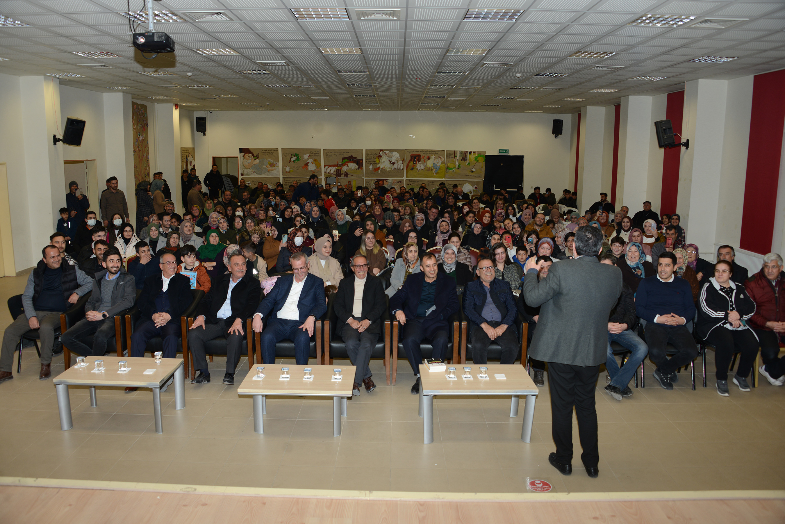 Konya Büyükşehir İlçe Şehir Konferanslarıyla Kültür Hayatını Canlandırıyor