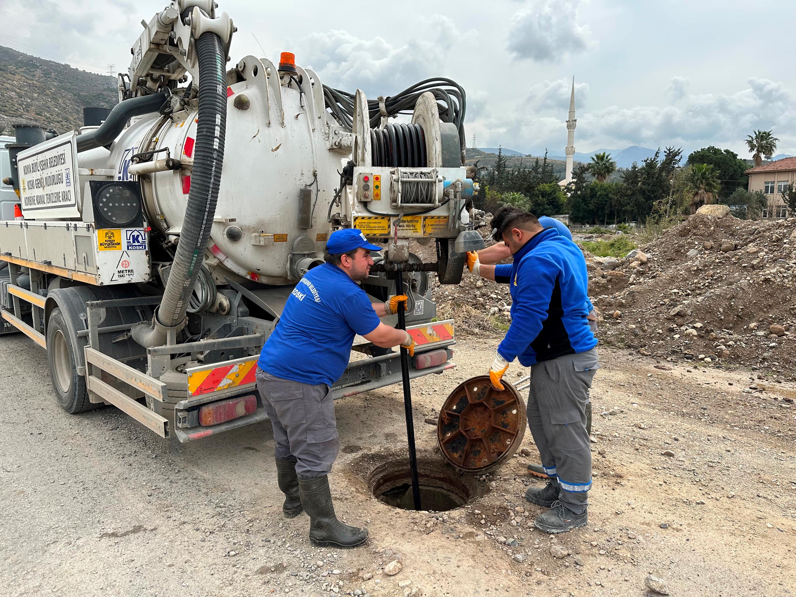 KOSKİ Ekipleri Hatay'da Kanal Taşkınına Müdahale Etti
