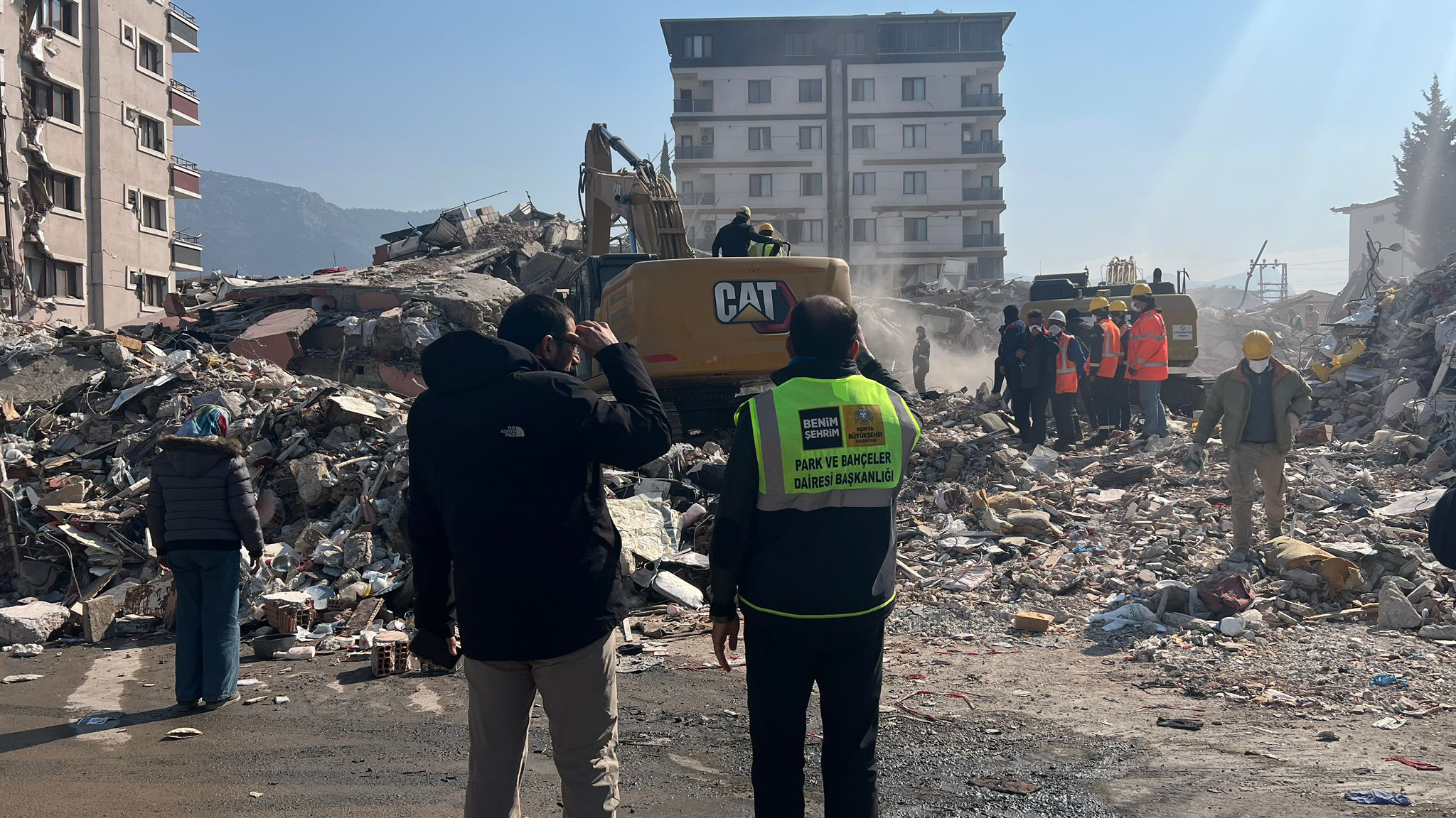 Başkan Altay Mobil Mutfak Tırı ve Ekmek Fırınında Yemek Dağıtımı Yaptı 