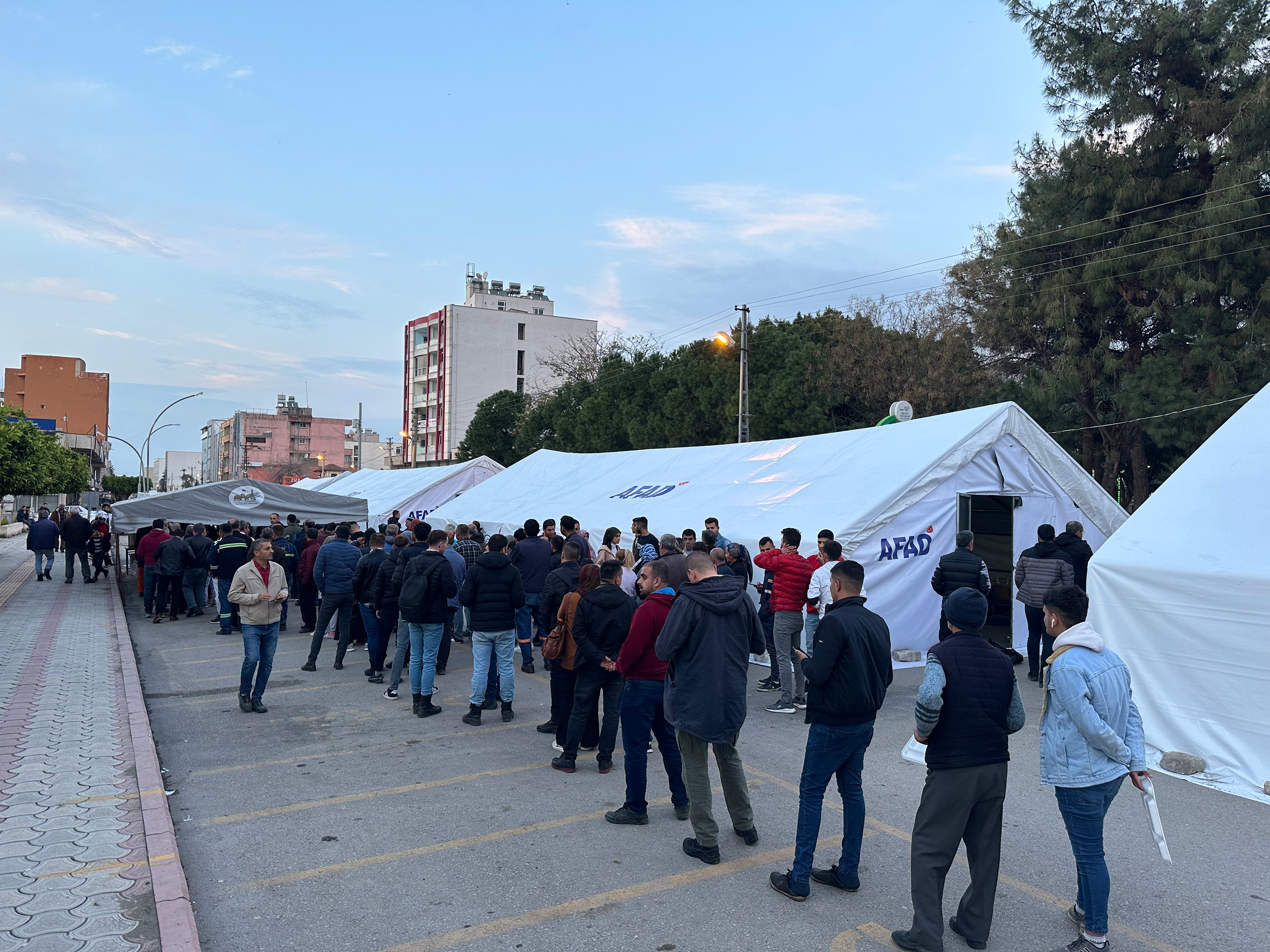 Konya Çadırında Hataylı Depremzedeler İlk İftar Bereketini Yaşadı