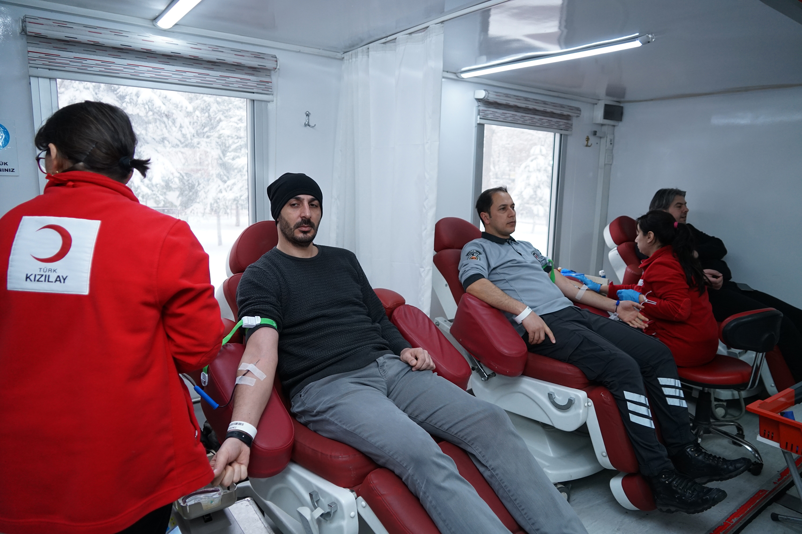 Konya Büyükşehir Personeli Deprem Bölgesi İçin Kan Bağışında Bulunuyor