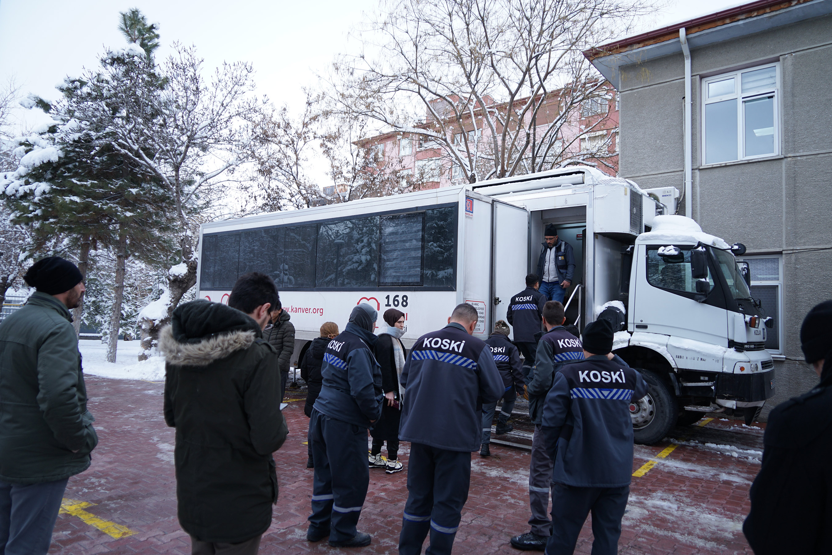 Konya Büyükşehir Personeli Deprem Bölgesi İçin Kan Bağışında Bulunuyor