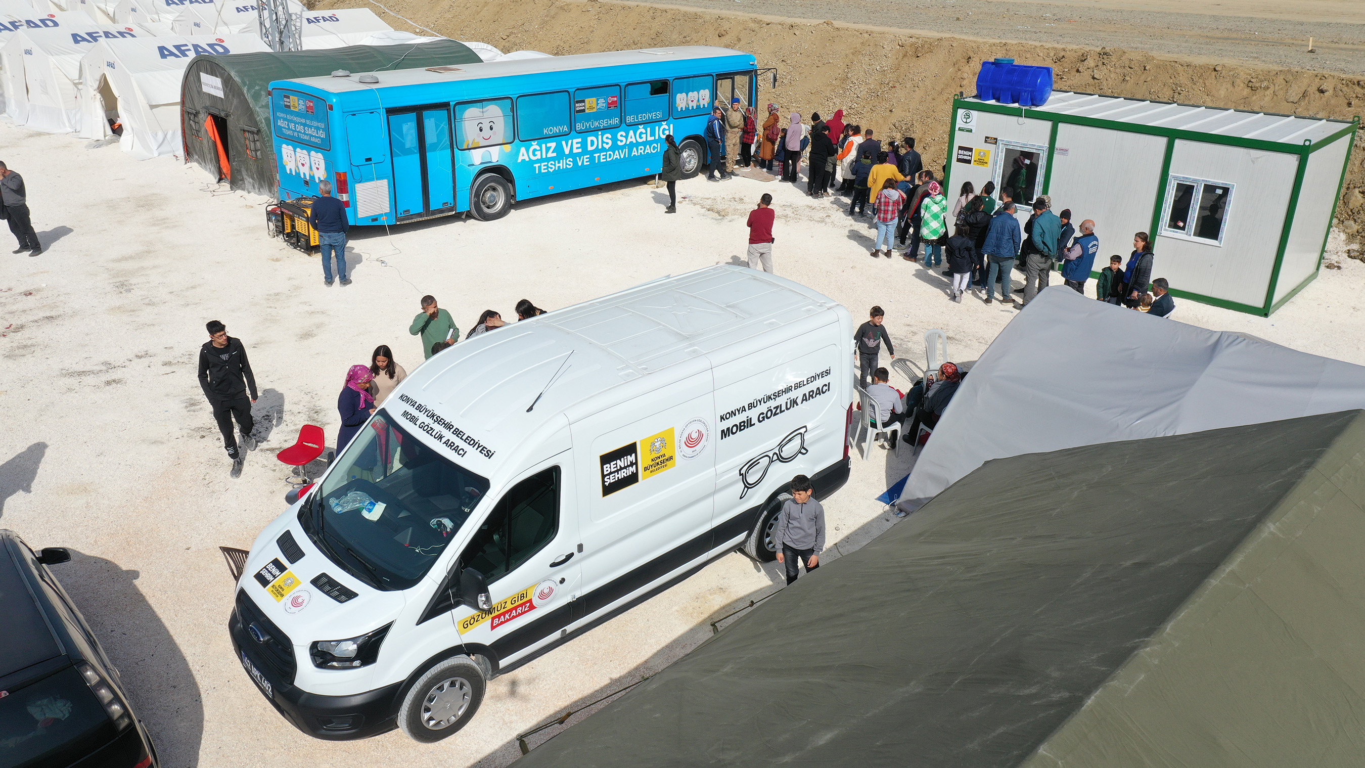 Konya Mobil Gözlük Aracı Hataylı Depremzedelere Hizmet Veriyor
