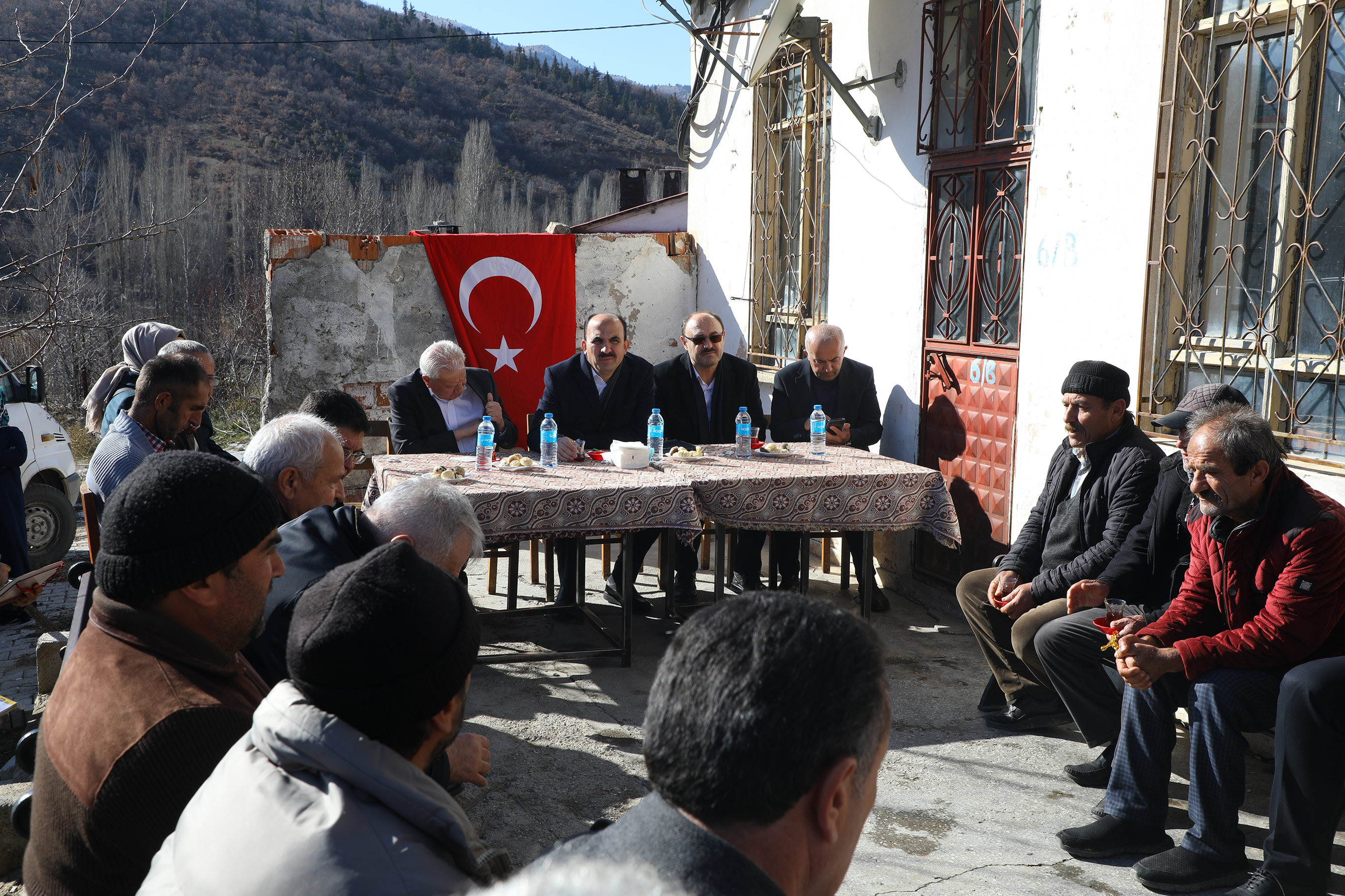 Güneysınır Kapalı Pazar Yeri ve Düğün Salonu'nun Temeli Atıldı