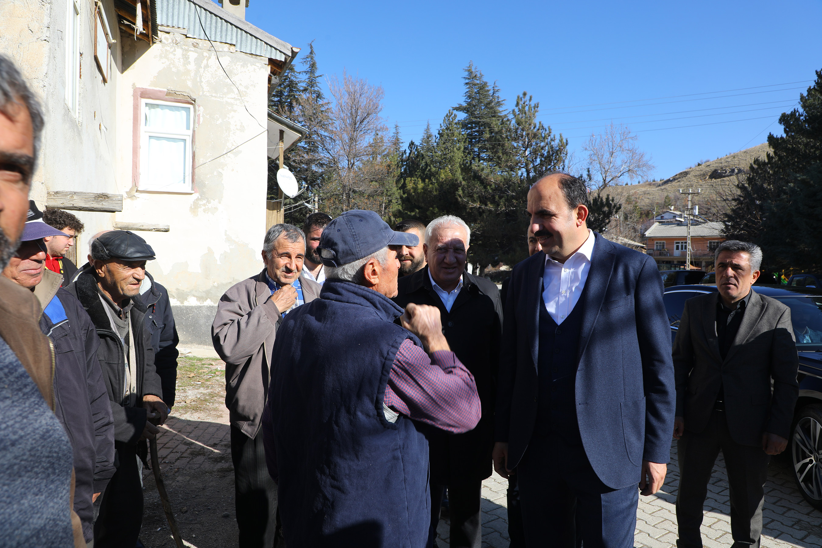 Güneysınır Kapalı Pazar Yeri ve Düğün Salonu'nun Temeli Atıldı