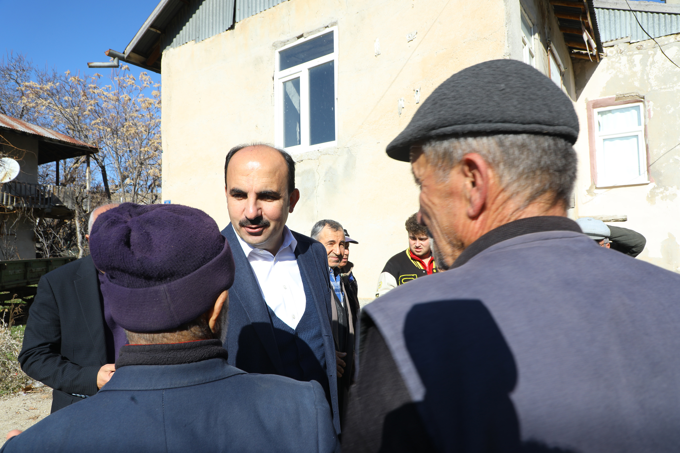 Güneysınır Kapalı Pazar Yeri ve Düğün Salonu'nun Temeli Atıldı