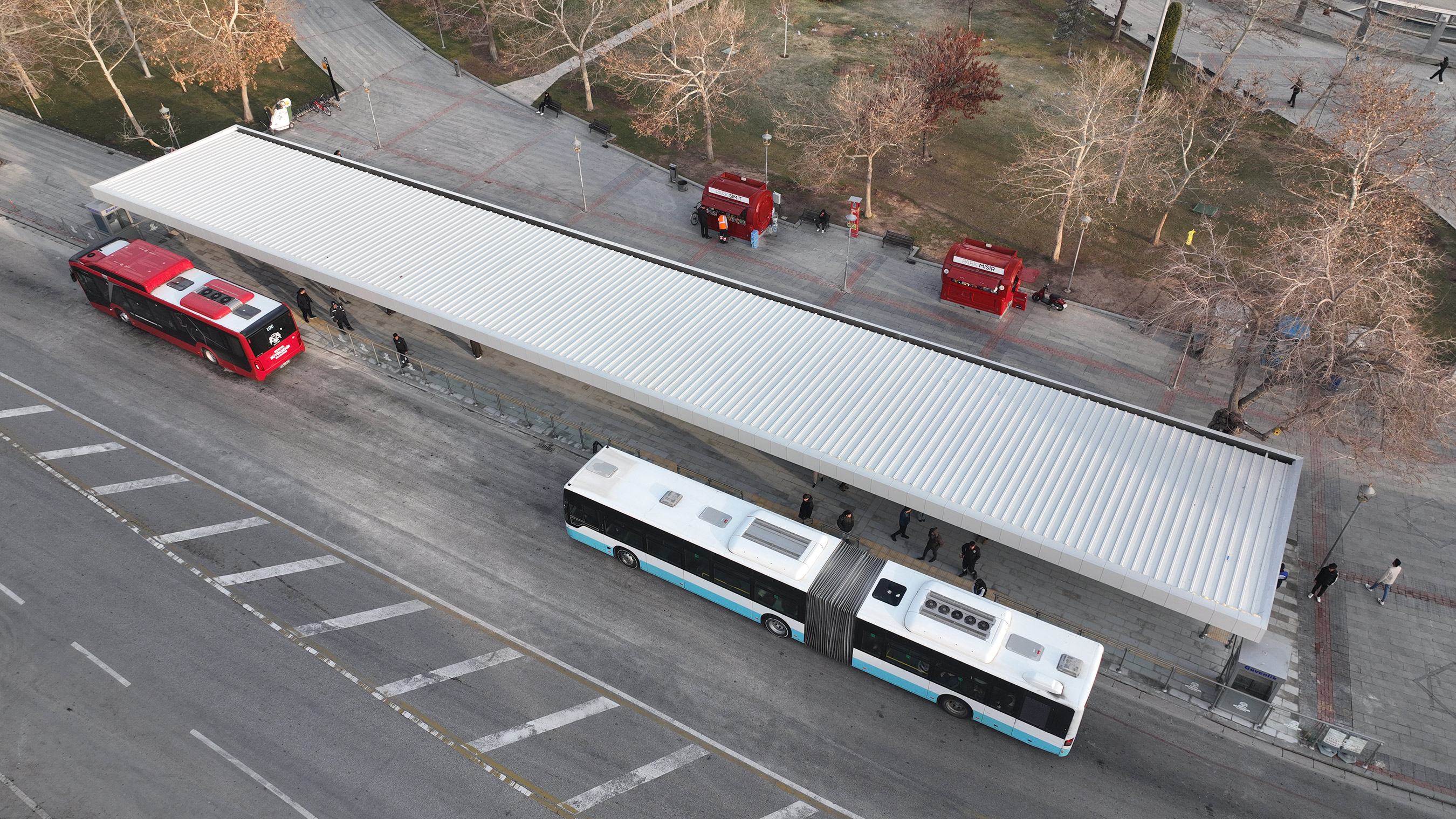 Kültürpark Otobüs Durakları Yeni Haliyle Hizmet Vermeye Başladı