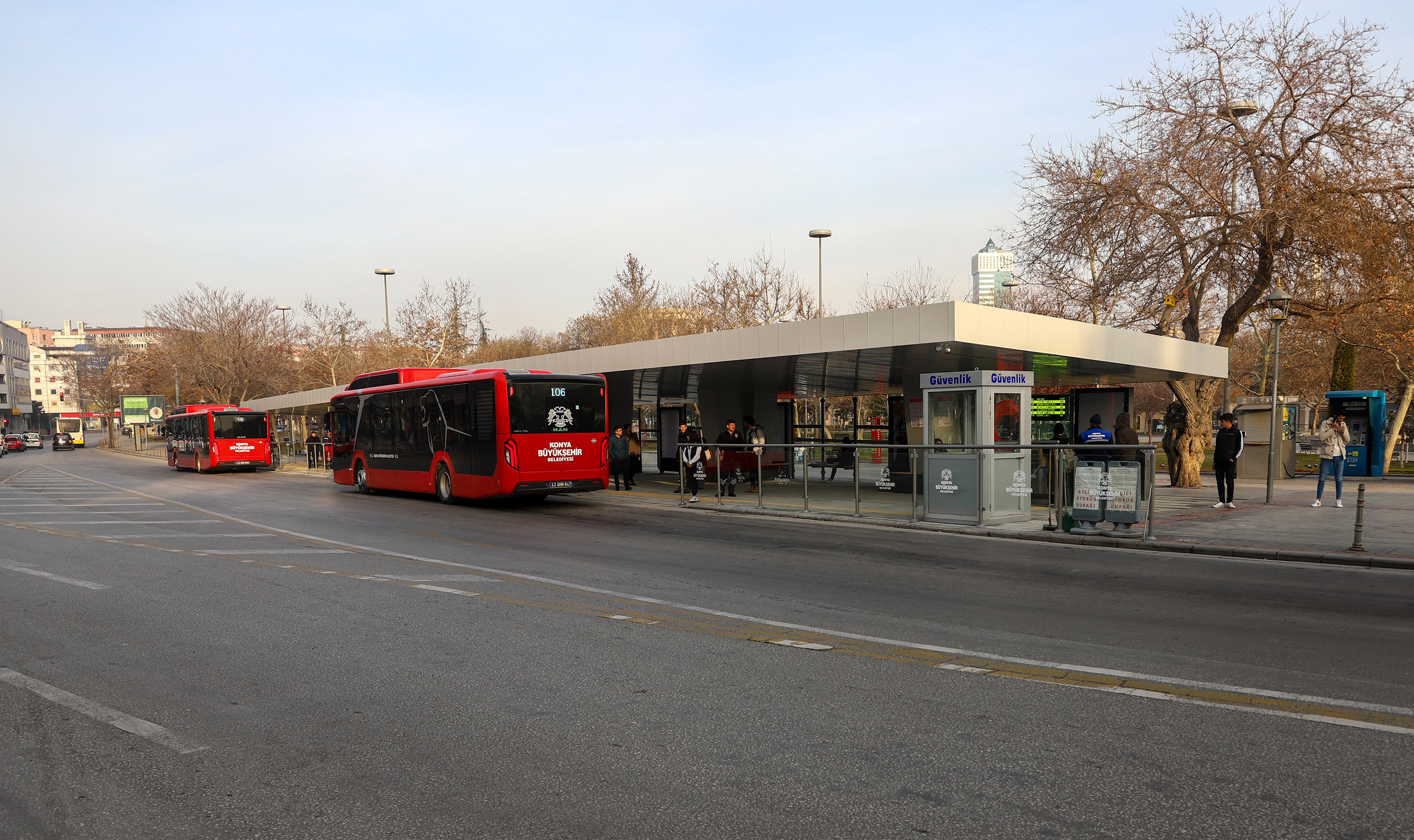 Kültürpark Otobüs Durakları Yeni Haliyle Hizmet Vermeye Başladı