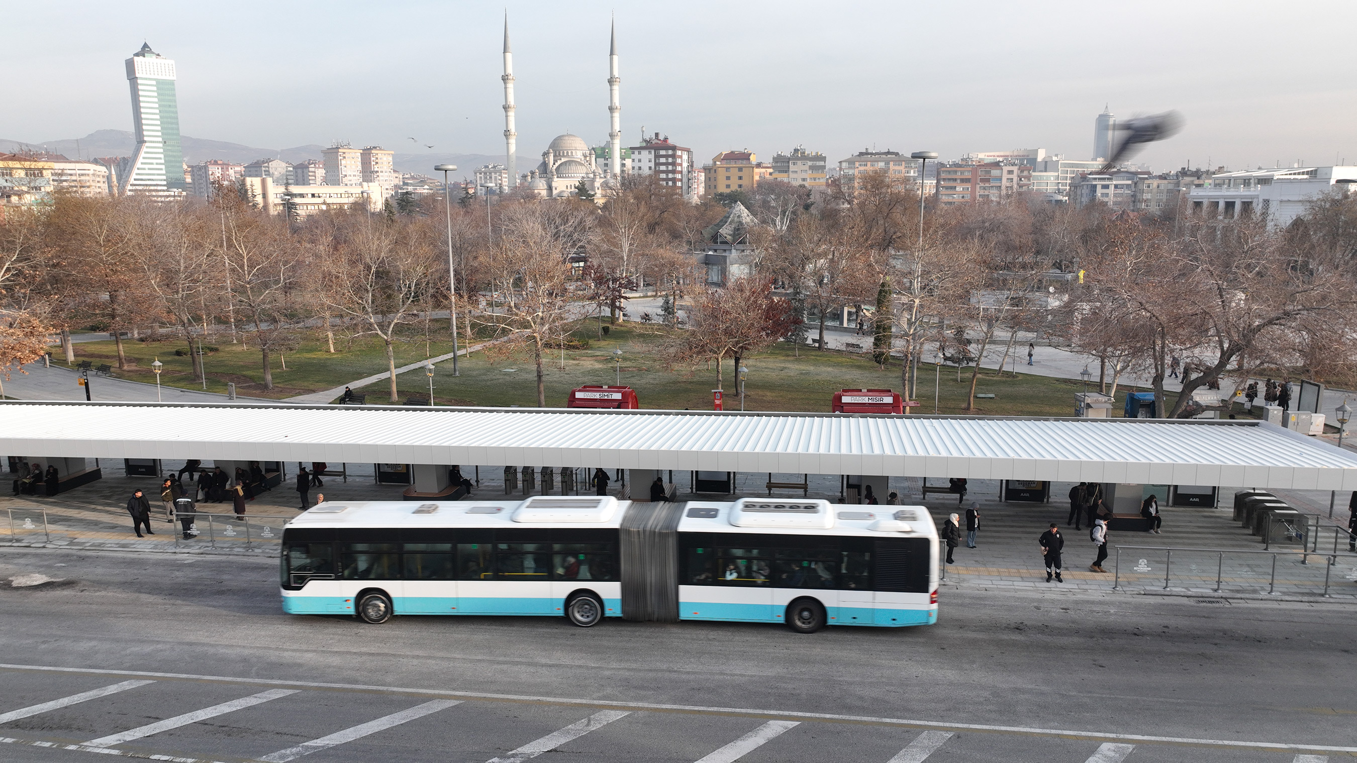 Kültürpark Otobüs Durakları Yeni Haliyle Hizmet Vermeye Başladı