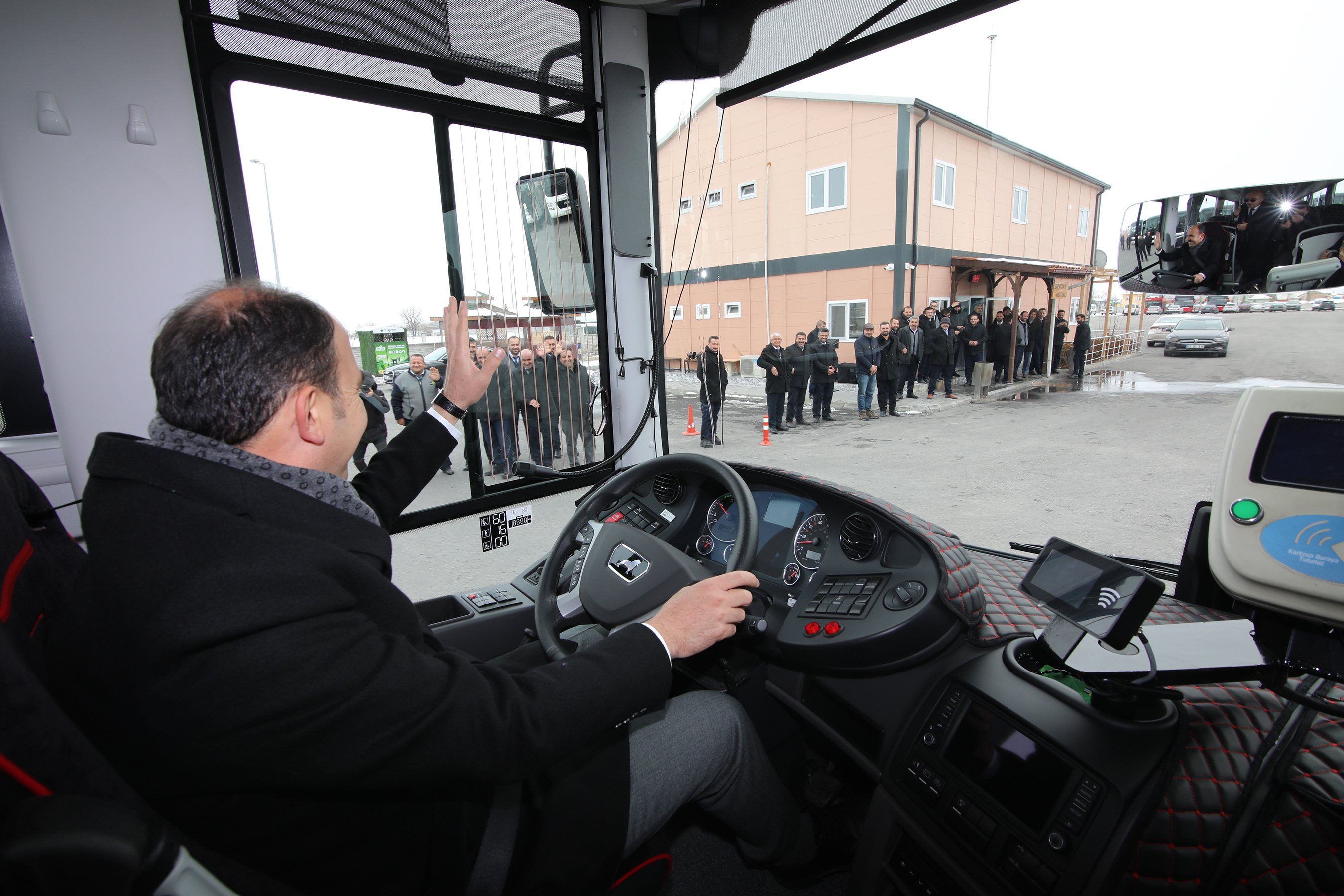 Konya Büyükşehir Otobüs Filosu 20 Yeni Otobüsle Daha Güçlendi 