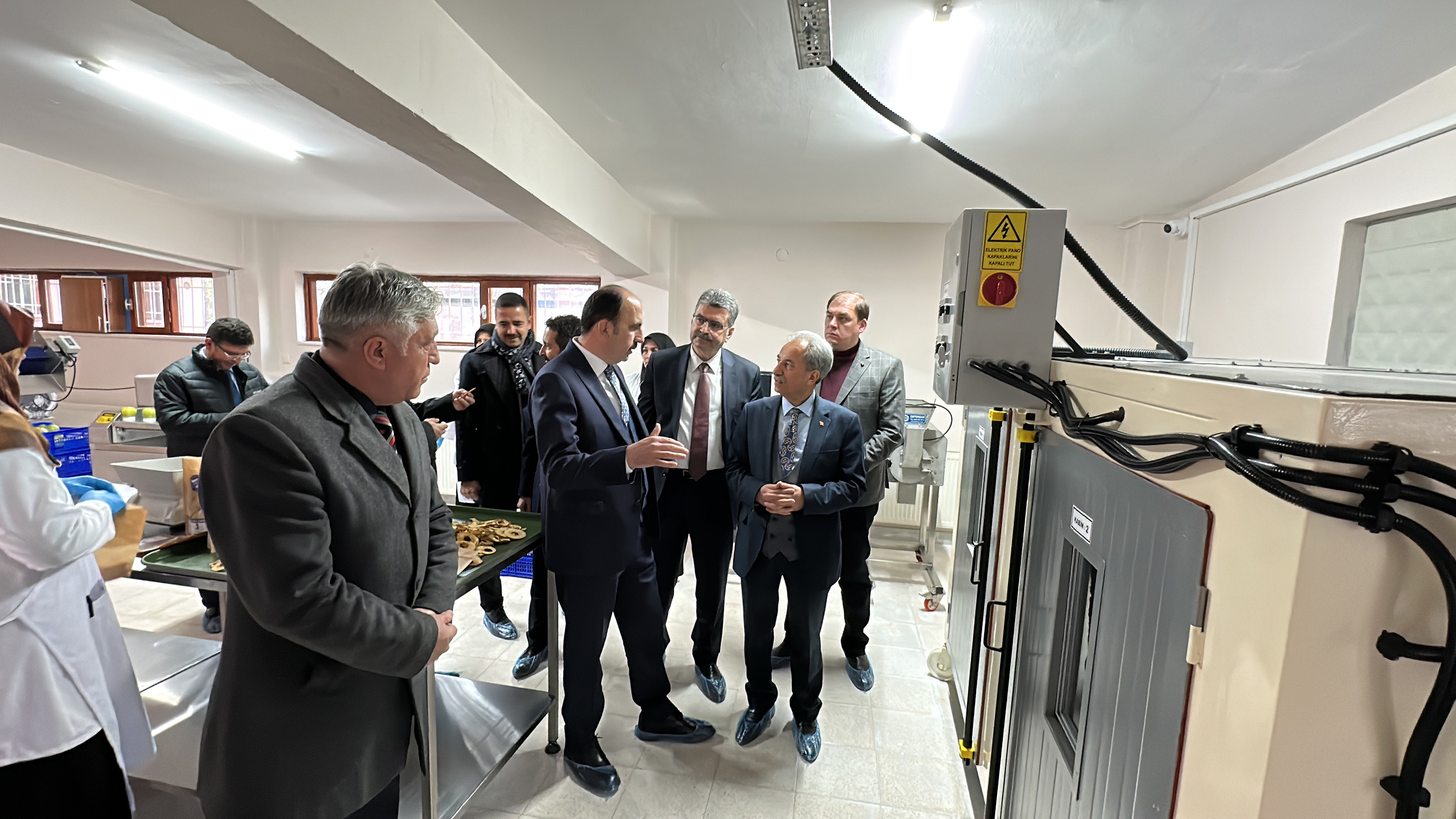 Büyükşehir'in Akşehir'e Kazandırdığı Kapalı Pazar Yeri'nin Açılışı Yapıldı