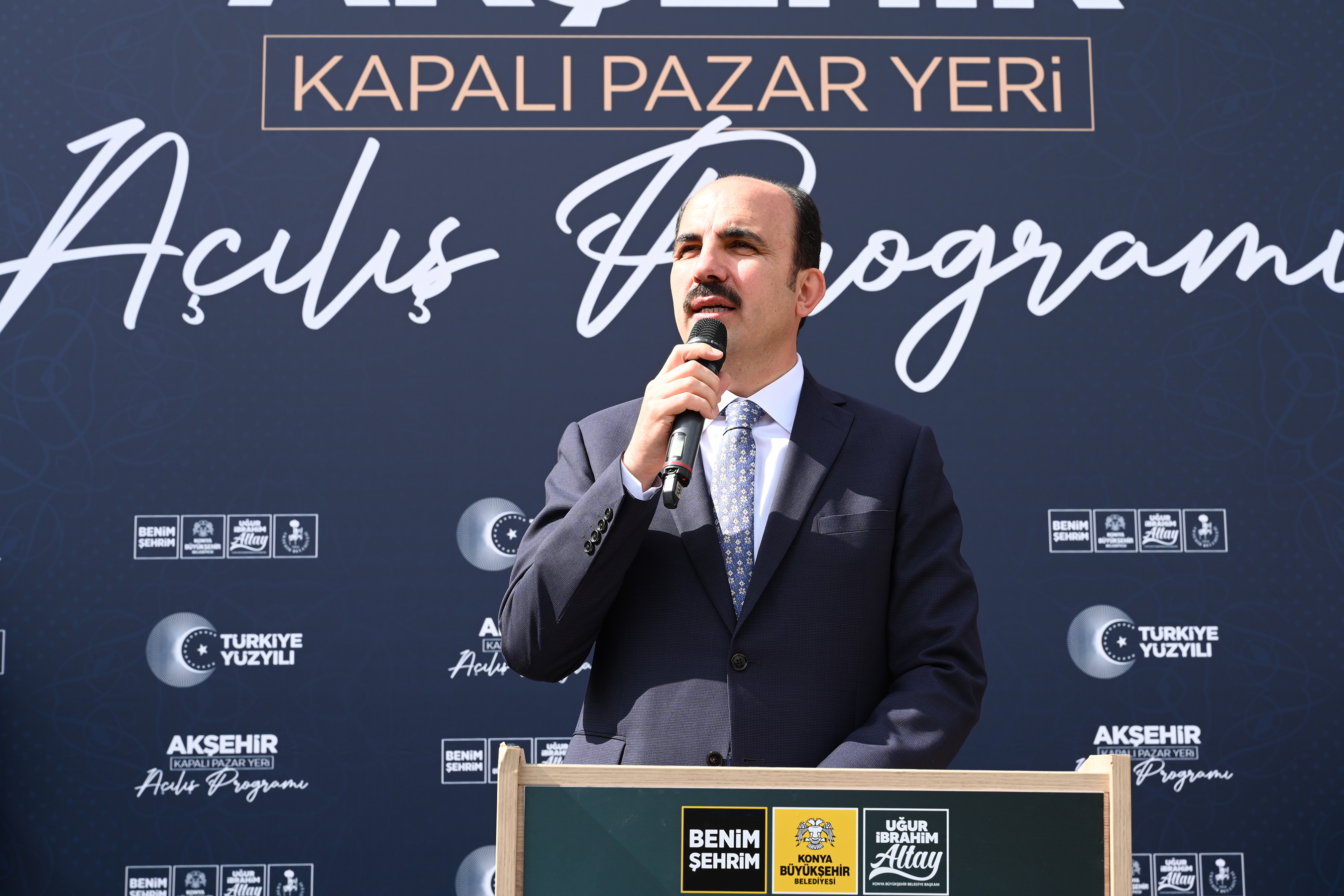 Büyükşehir'in Akşehir'e Kazandırdığı Kapalı Pazar Yeri'nin Açılışı Yapıldı