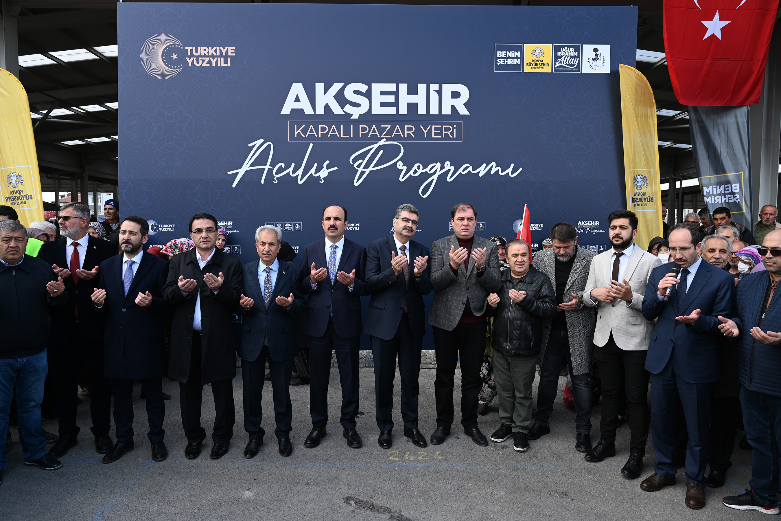 Büyükşehir'in Akşehir'e Kazandırdığı Kapalı Pazar Yeri'nin Açılışı Yapıldı