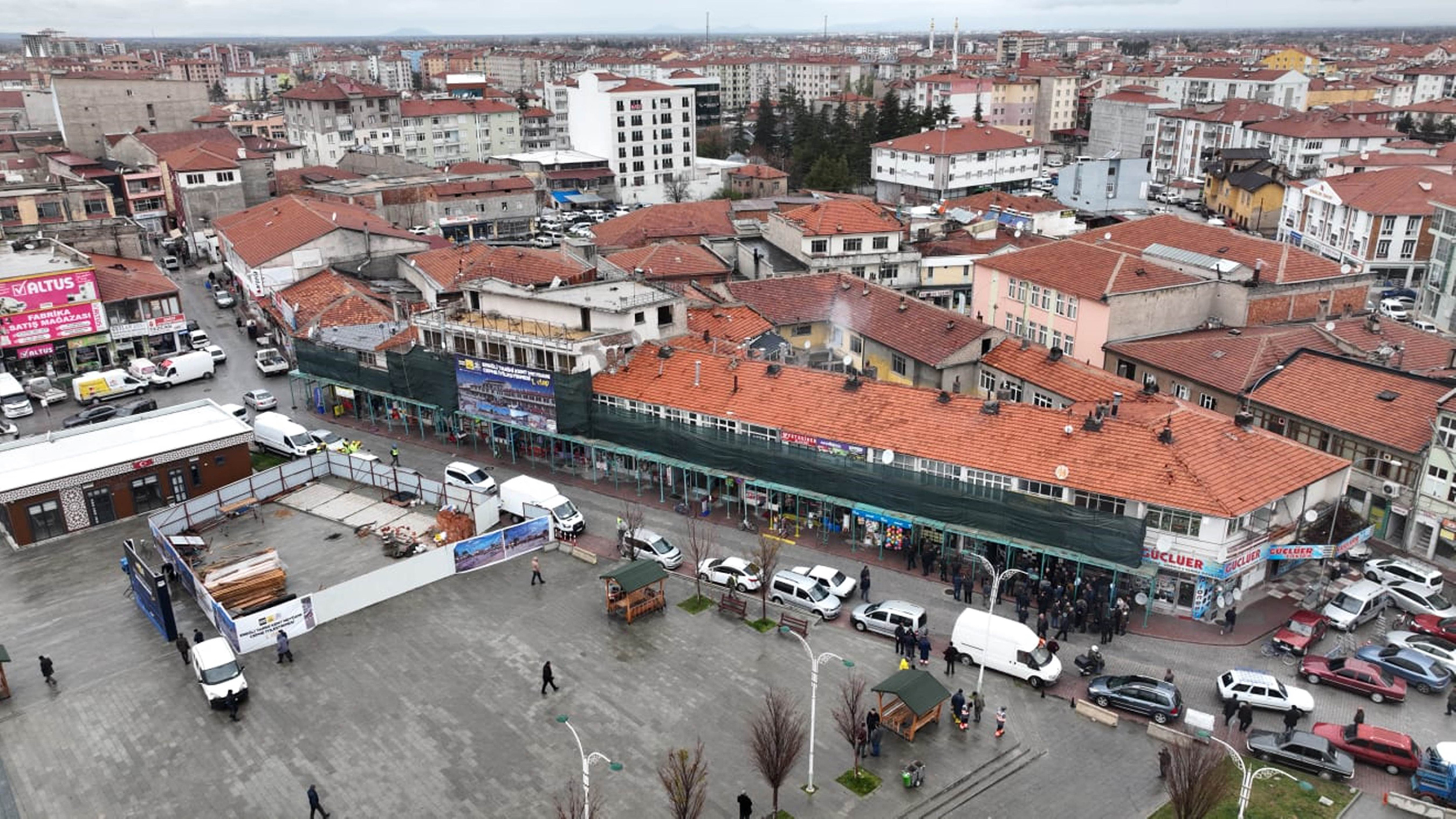 Konya Büyükşehir Ereğli Kent Meydanı'ndaki Dükkanları İhya Ediyor 