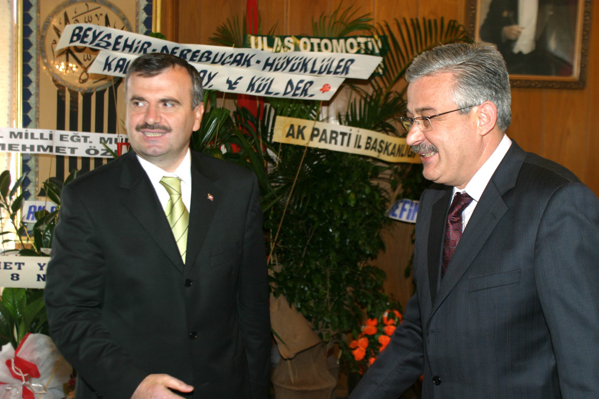Başkan Akyürek'e Tebrikler Sürüyor